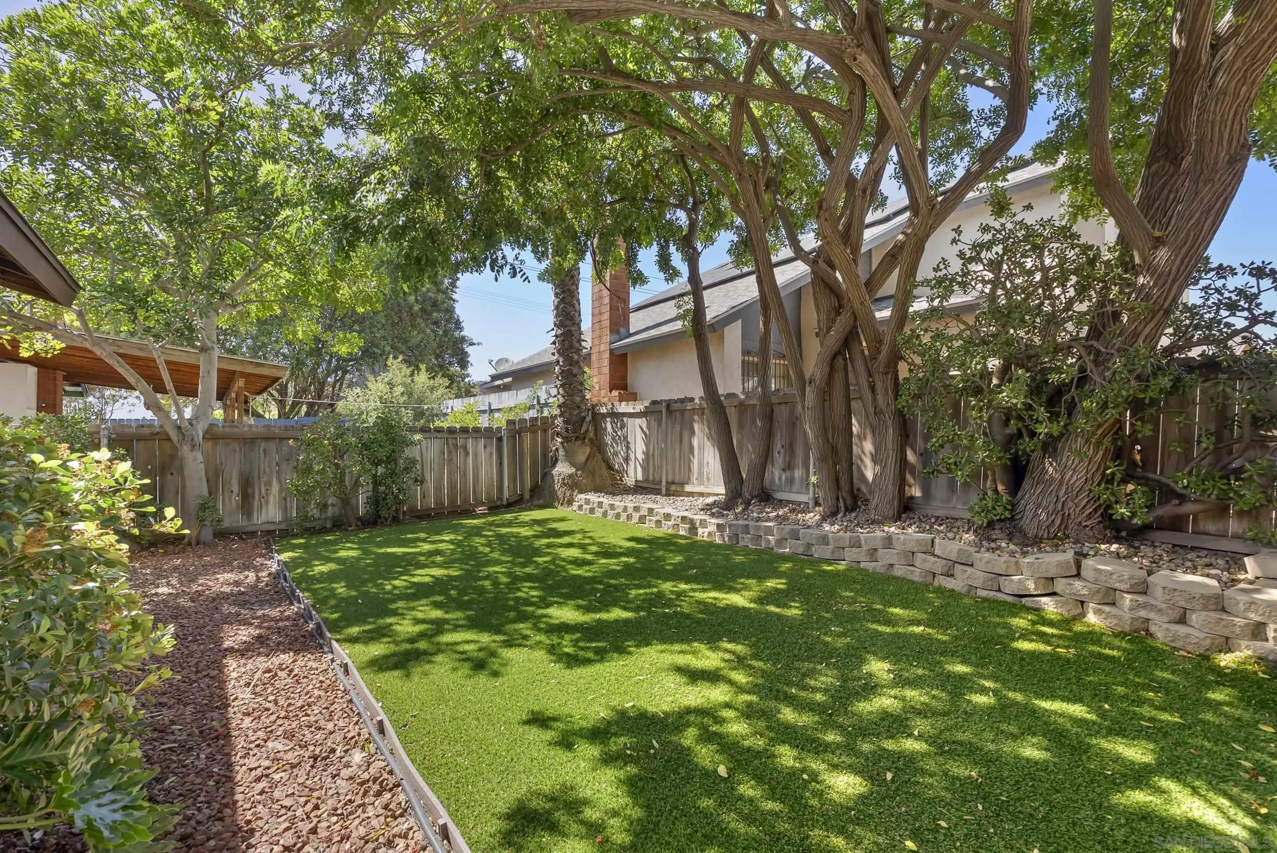 https://cdn.realtyfeed.com/cdn/127/260009005/50272e5905cbd66a34ca3a5ec0d55917.webp