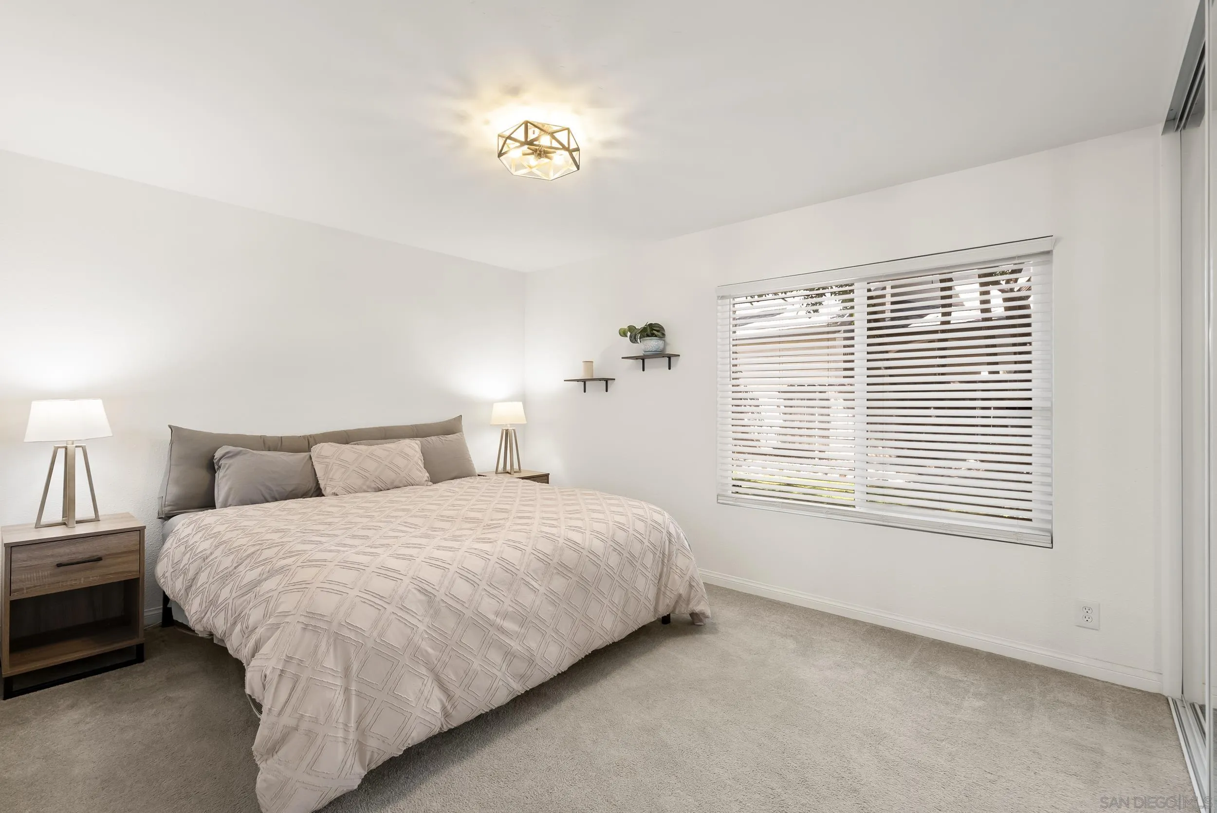 https://cdn.realtyfeed.com/cdn/127/260009005/9f71f459402a9237162dbab5b481297b.webp