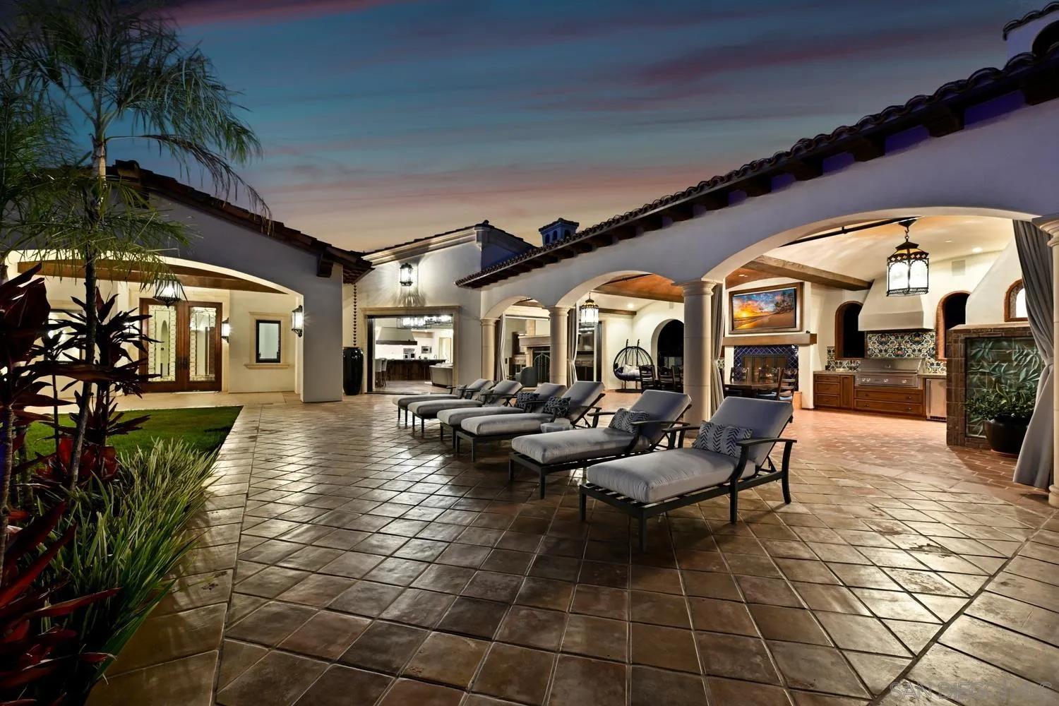 https://cdn.realtyfeed.com/cdn/127/260009008/04f448a5a1b2da043a1899b4ad41efde.webp