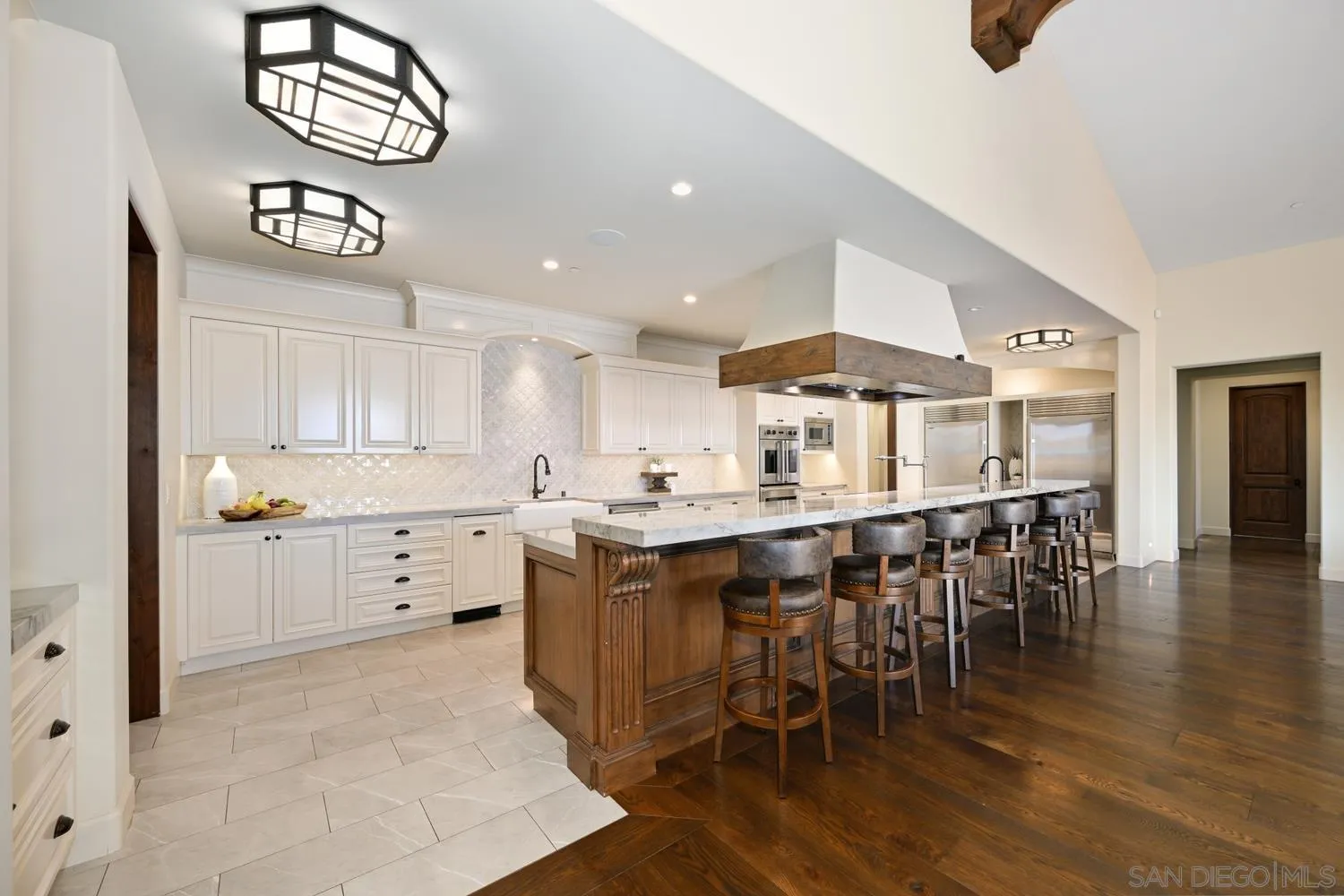 https://cdn.realtyfeed.com/cdn/127/260009008/512ecd398aa9fa085985538a4e5dc471.webp