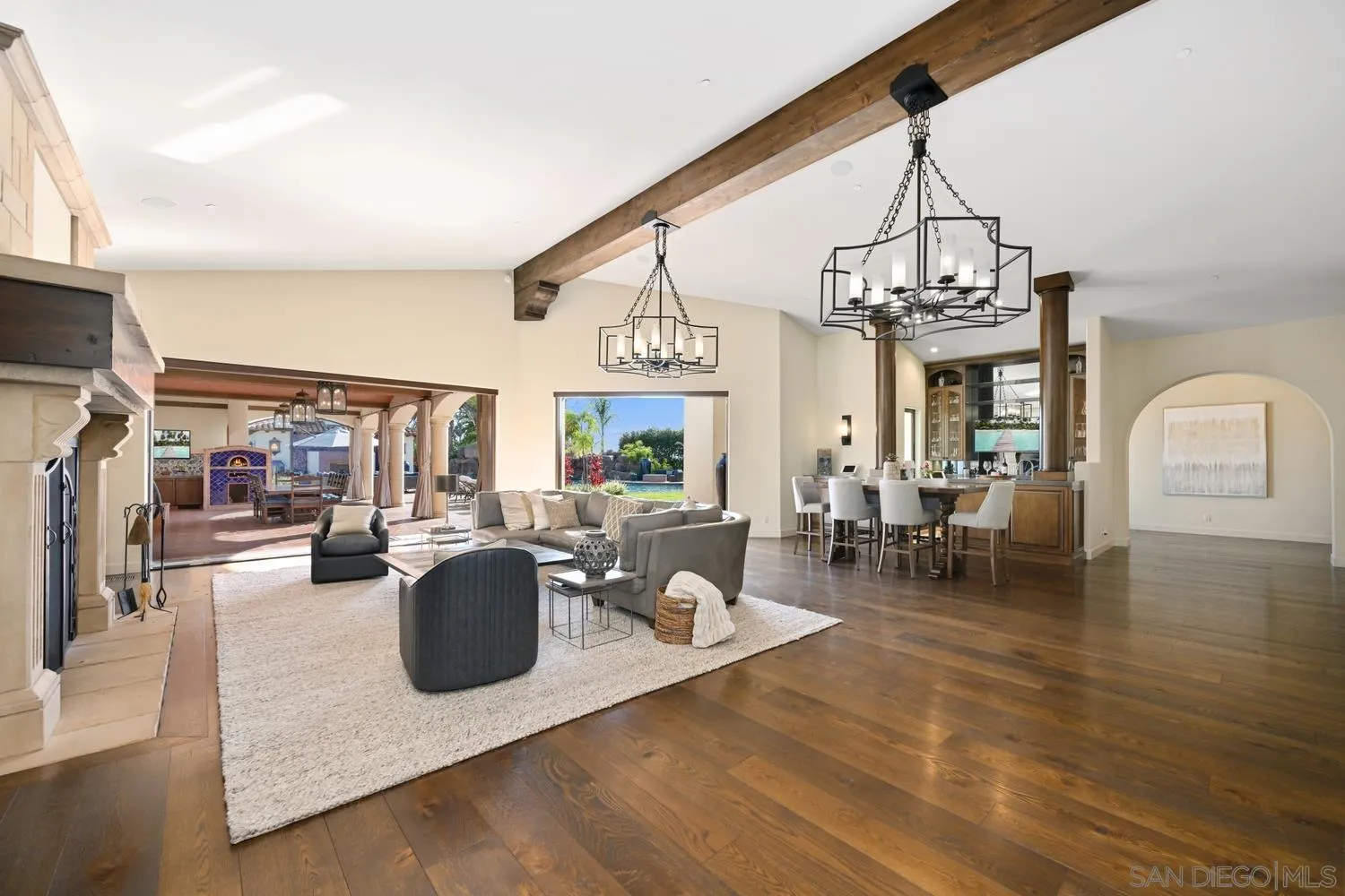 https://cdn.realtyfeed.com/cdn/127/260009008/579fad9b65809eef581d895e02085b32.webp