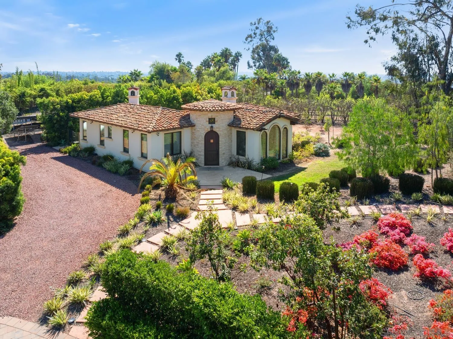 https://cdn.realtyfeed.com/cdn/127/260009008/7ff4e2cb5592c5c93fa7c4d818197d41.webp