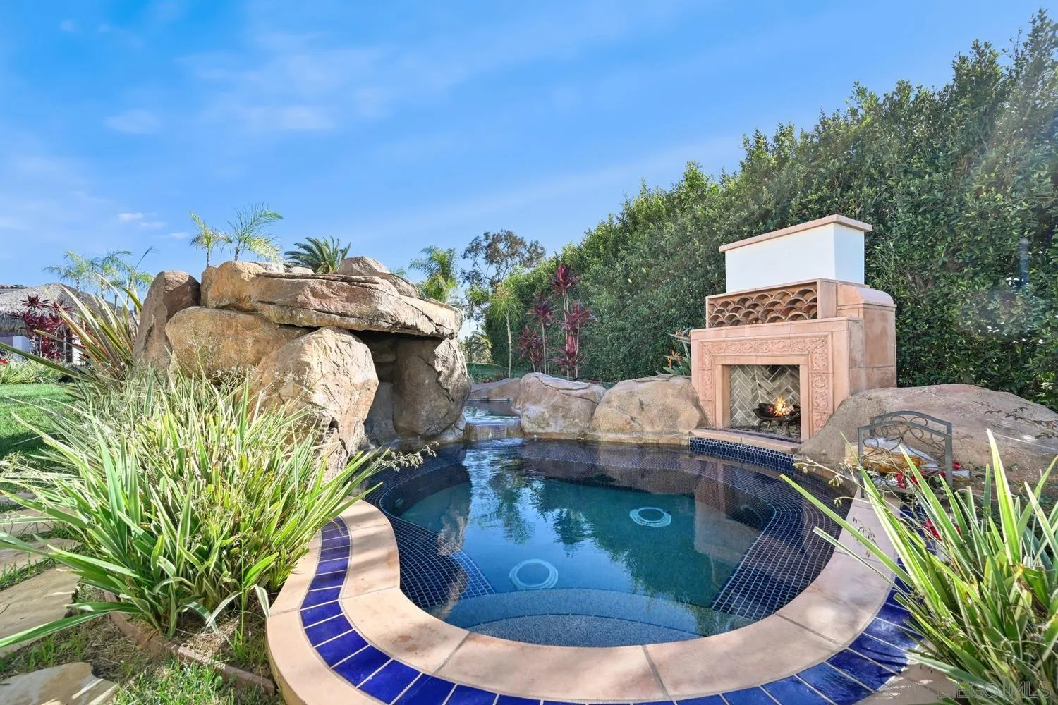 https://cdn.realtyfeed.com/cdn/127/260009008/adfbbeb8342c91f751fc2116b204df20.webp