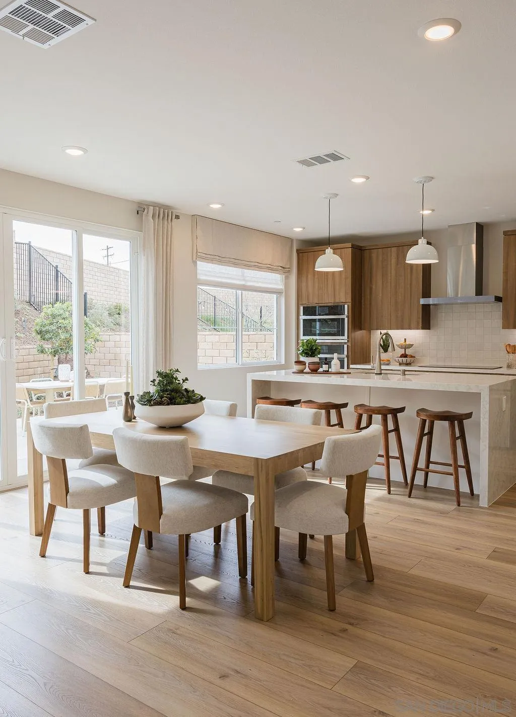 https://cdn.realtyfeed.com/cdn/127/260009009/0a3d64db4fb195b3307421a7b35a1c6d.webp