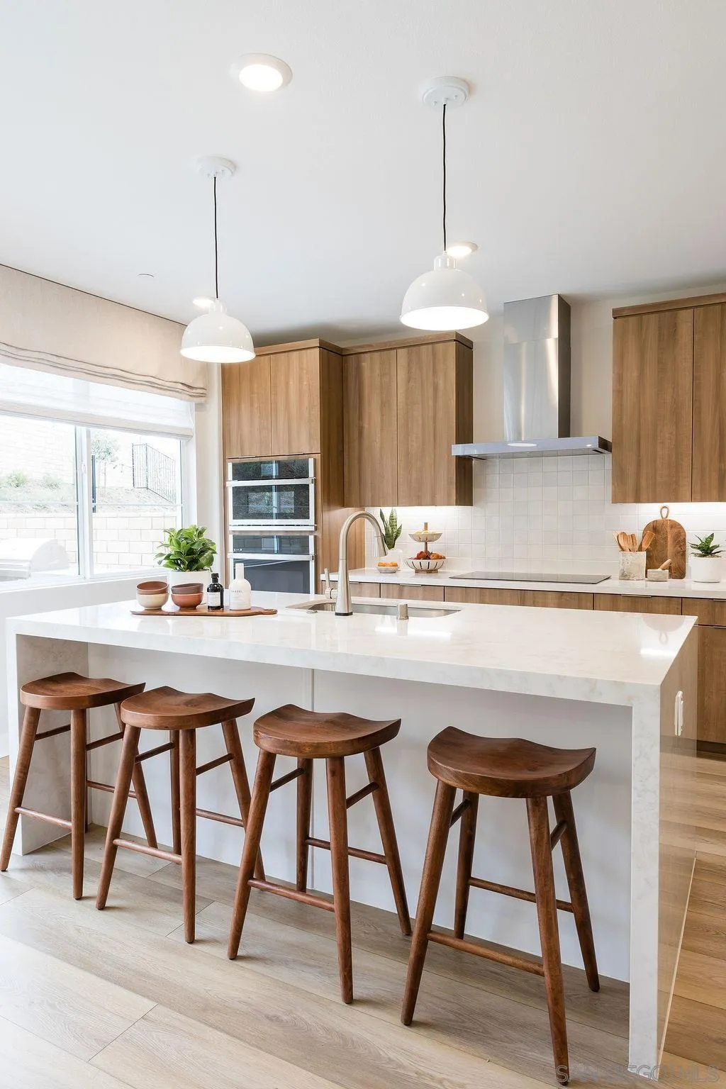 https://cdn.realtyfeed.com/cdn/127/260009009/cf1b8d1bd781517879ac78aa7d0cfc8c.webp