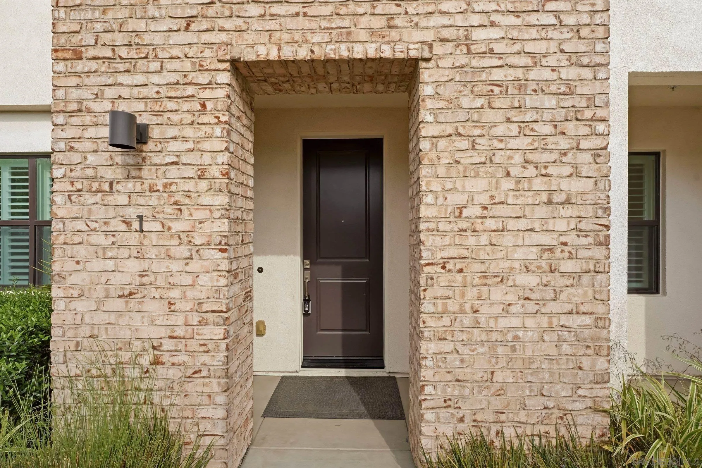 Photo #3: 260009023 Listing: Photo #3