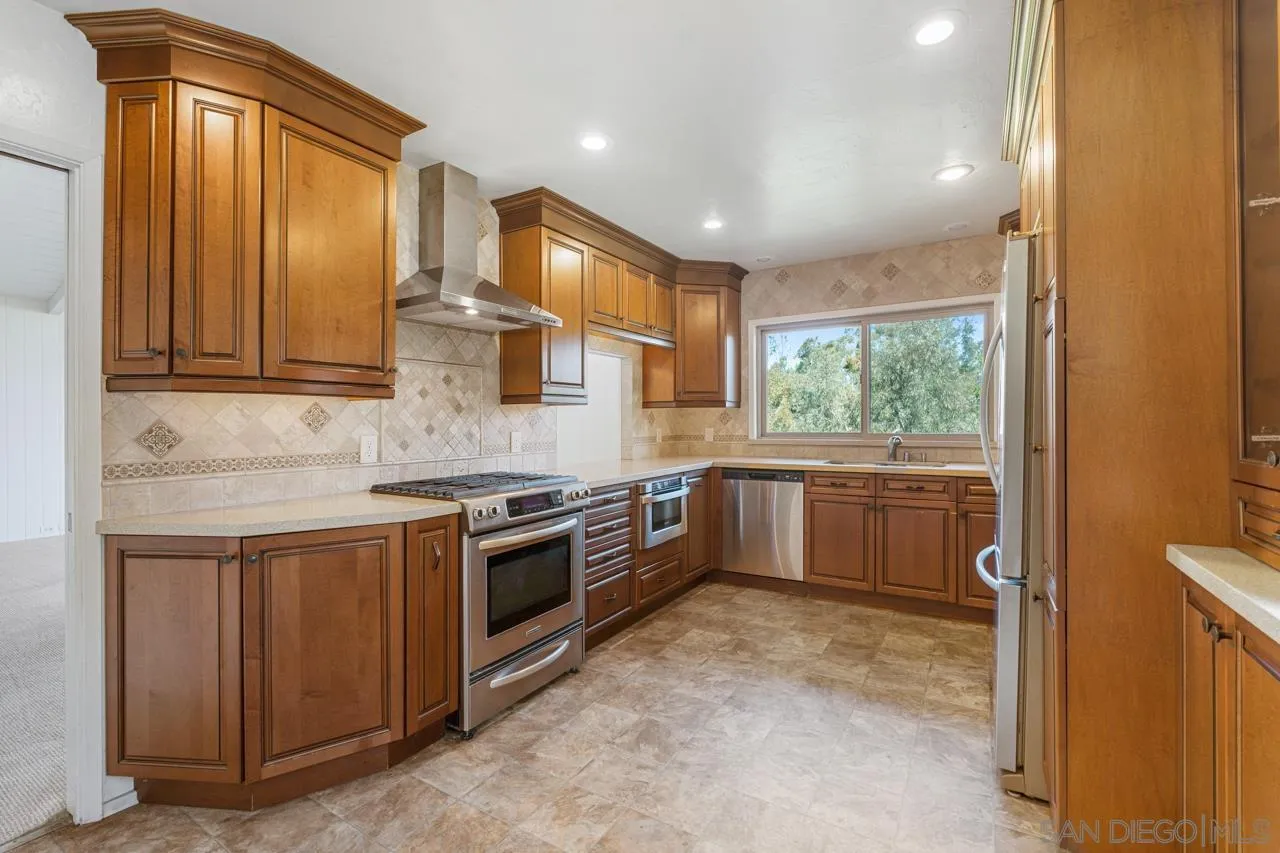 https://cdn.realtyfeed.com/cdn/127/260009027/a725202fd55035856521ad2ef8f58850.webp