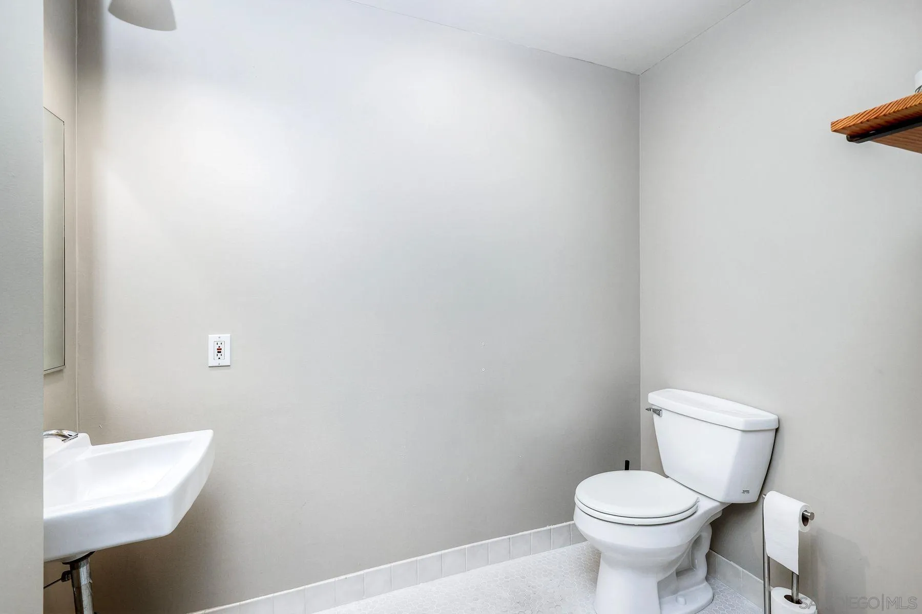 Photo #12: 260009028 Listing: Photo #12