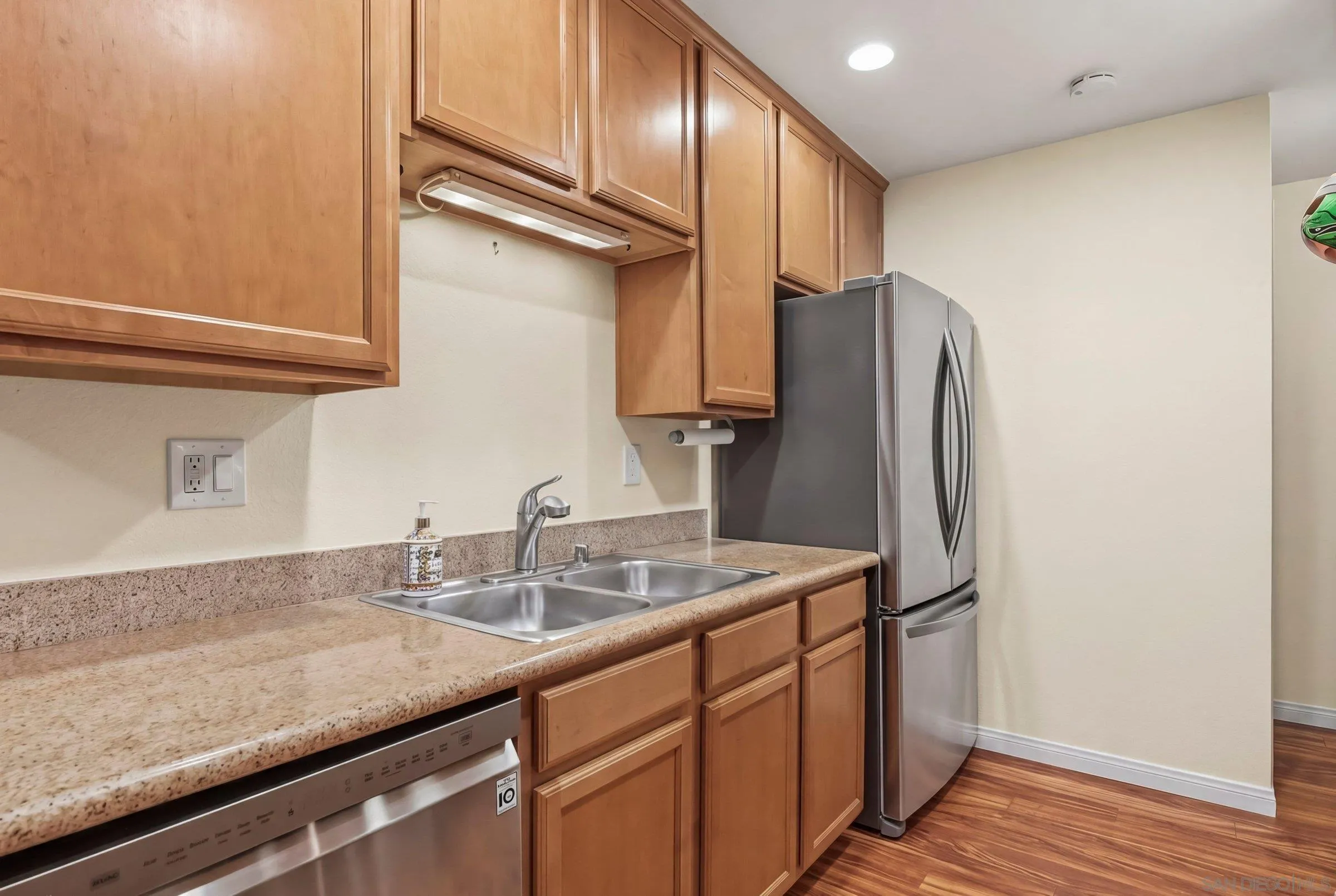Photo #8: 260009029 Listing: Photo #8