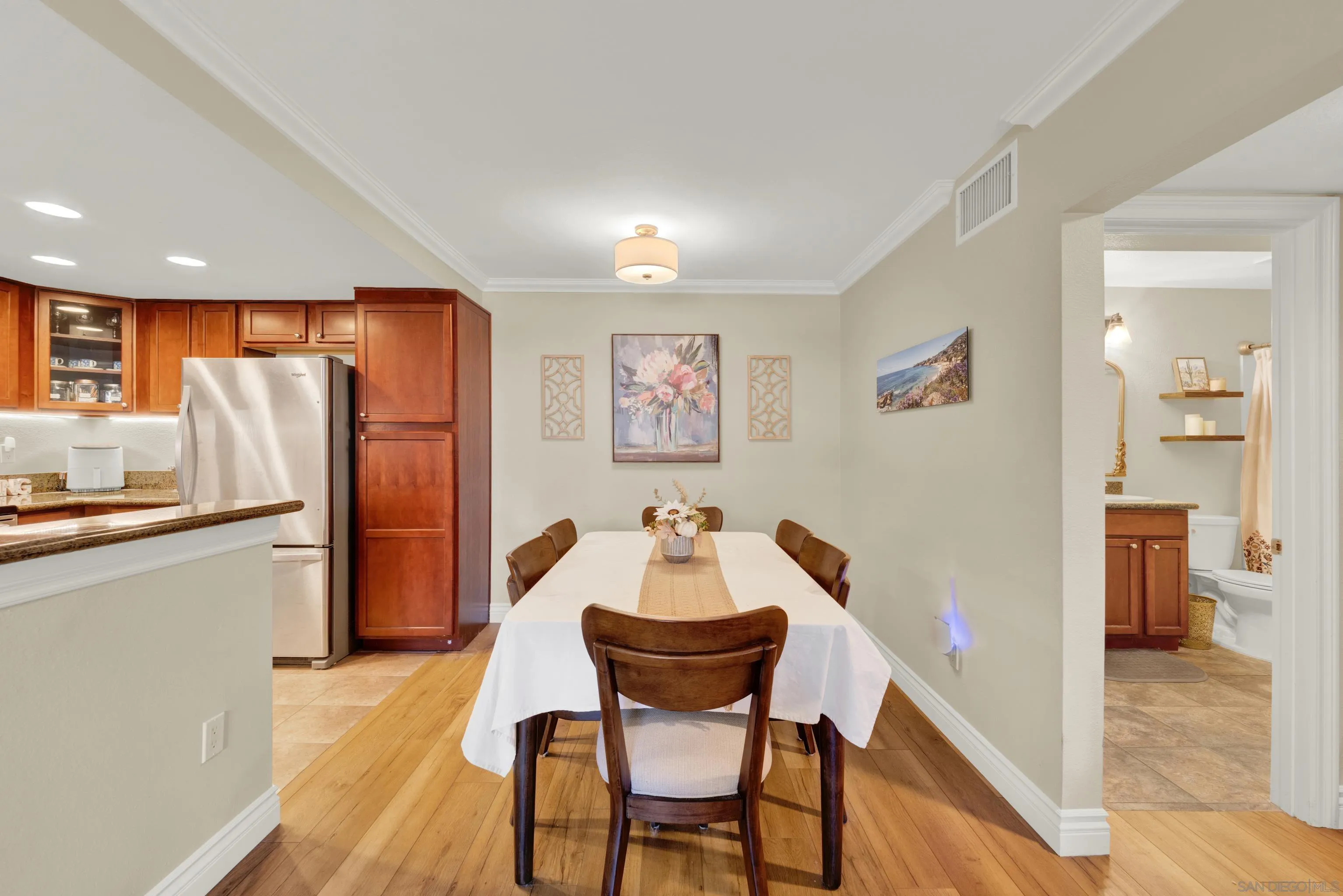 Photo #8: 260009031 Listing: Photo #8