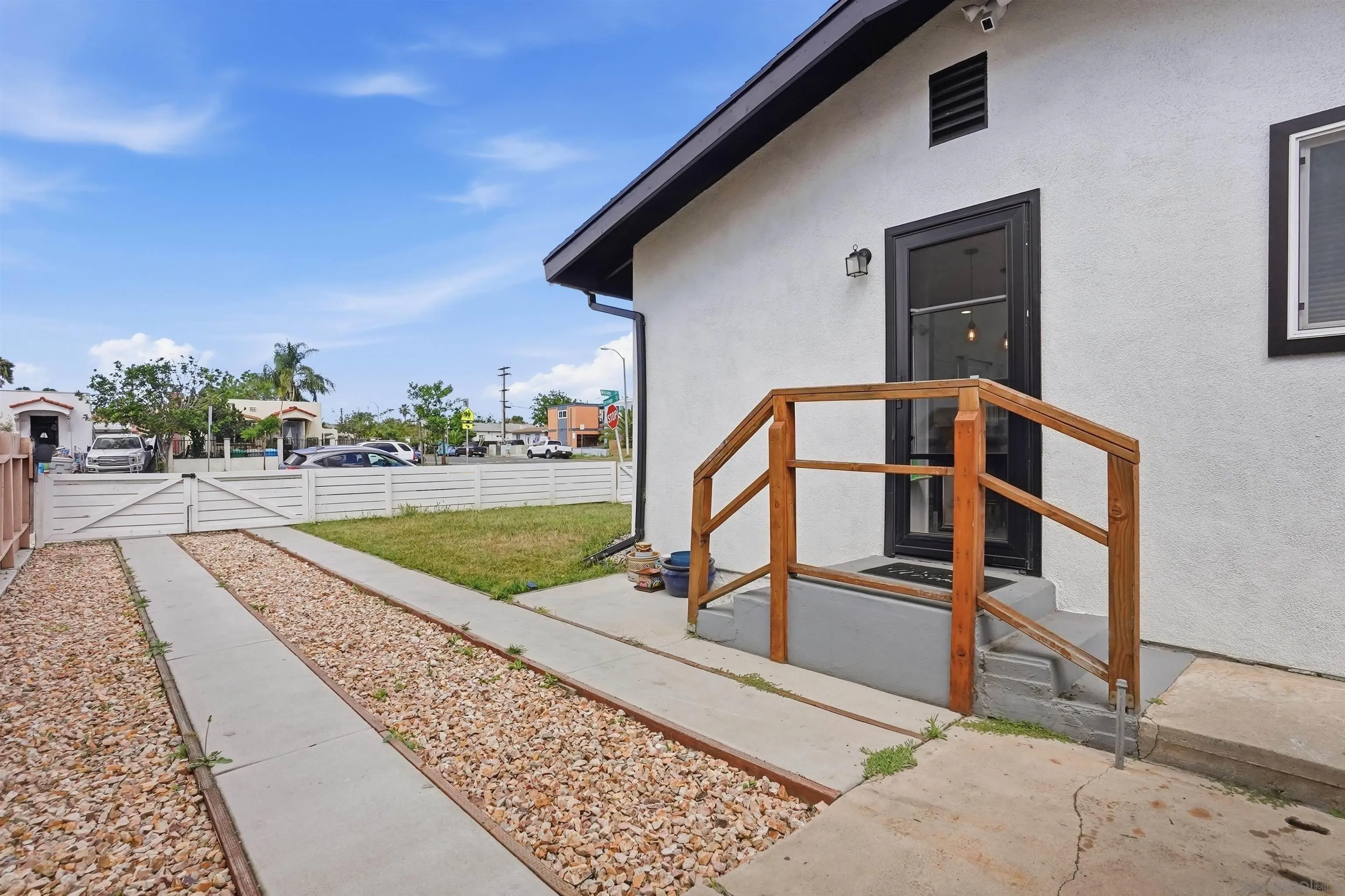 https://cdn.realtyfeed.com/cdn/127/260009035/04be5c20e649f3cfb797784a12102e4c.webp
