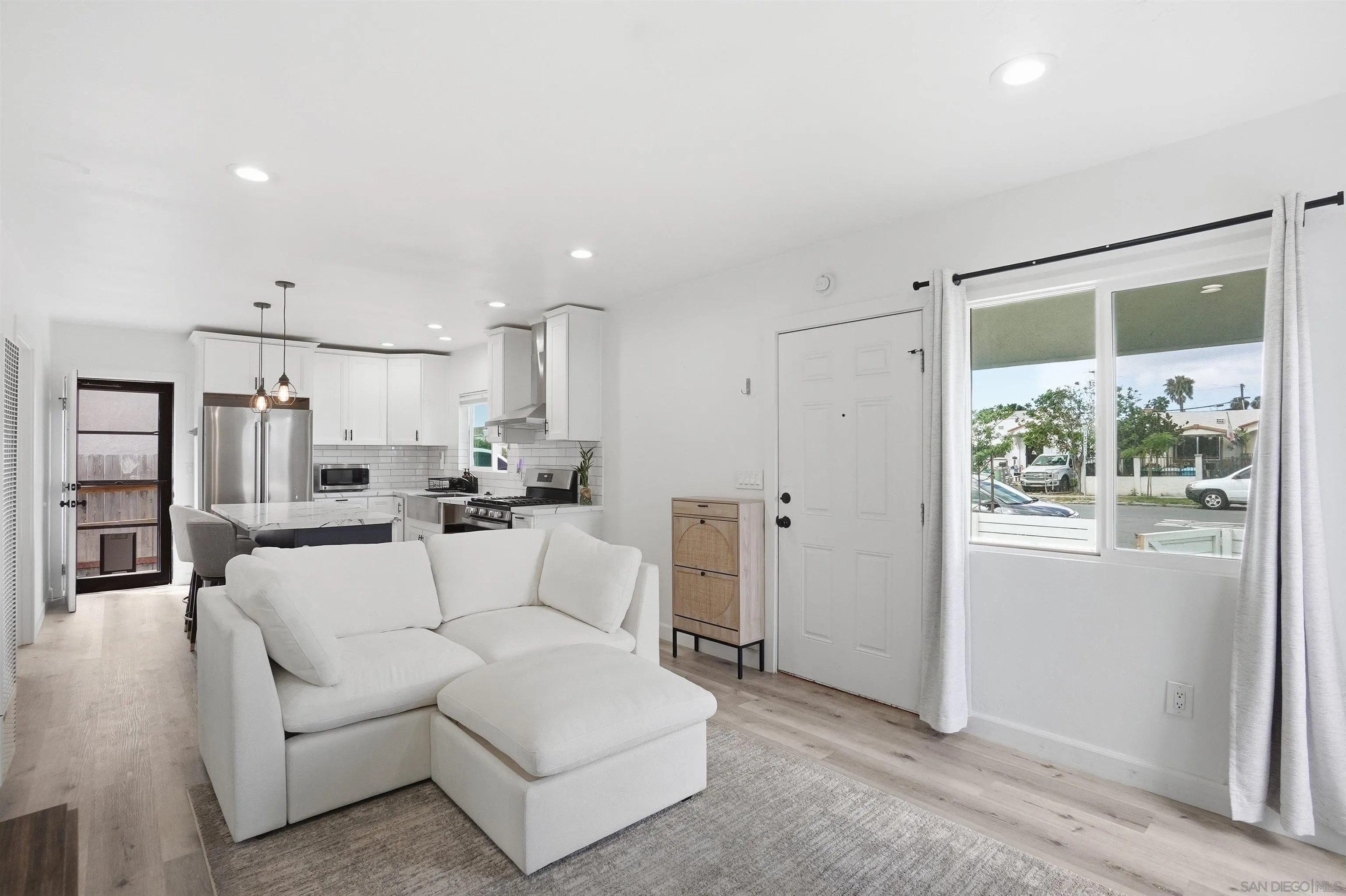 https://cdn.realtyfeed.com/cdn/127/260009035/b16baa958c0320d4f6cf2ad794ab4840.webp