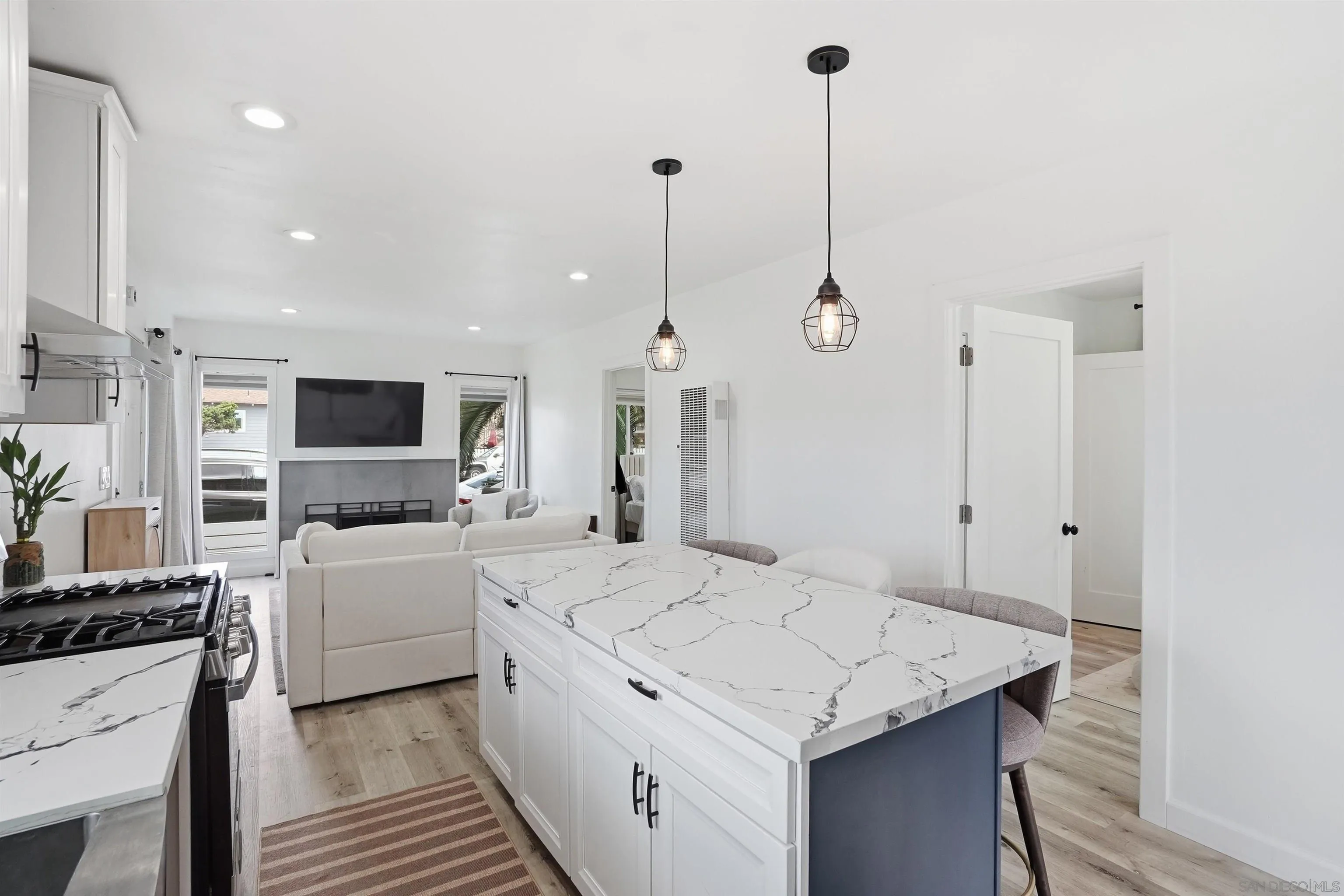https://cdn.realtyfeed.com/cdn/127/260009035/c18b963a13913bcb7a6f5b7b6c32e75a.webp