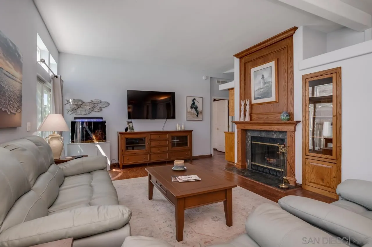 https://cdn.realtyfeed.com/cdn/127/260009037/4670aa943a3e56946e3202d09ff11653.webp