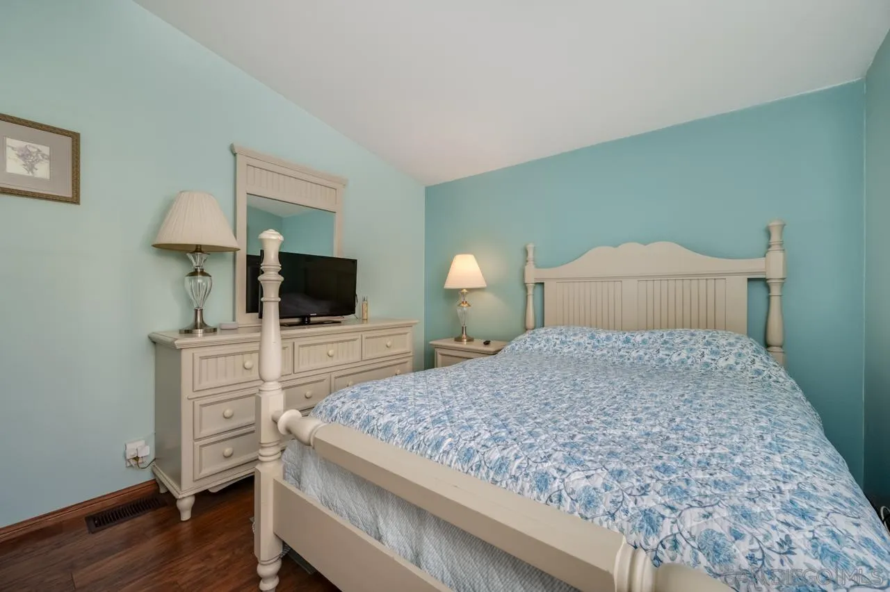 https://cdn.realtyfeed.com/cdn/127/260009037/7b2e3b59e7279a70589442ffc29b96cc.webp