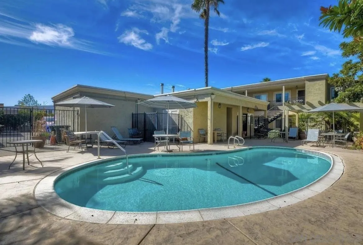 Photo #2: 260009039 Listing: Photo #2