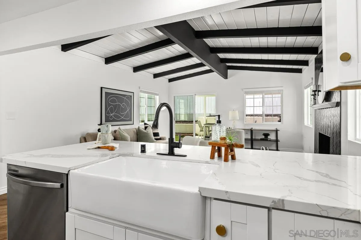 8631 Flanders, San Diego, CA, 92126