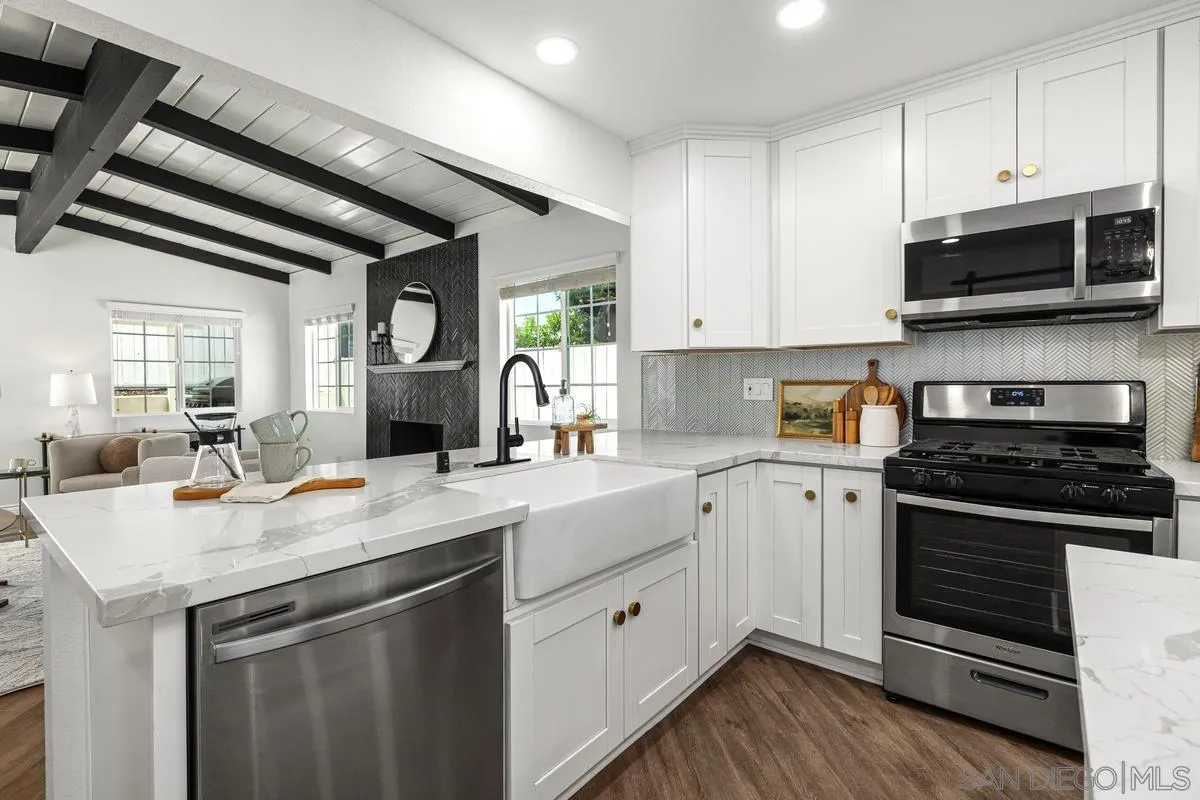 8631 Flanders, San Diego, CA, 92126