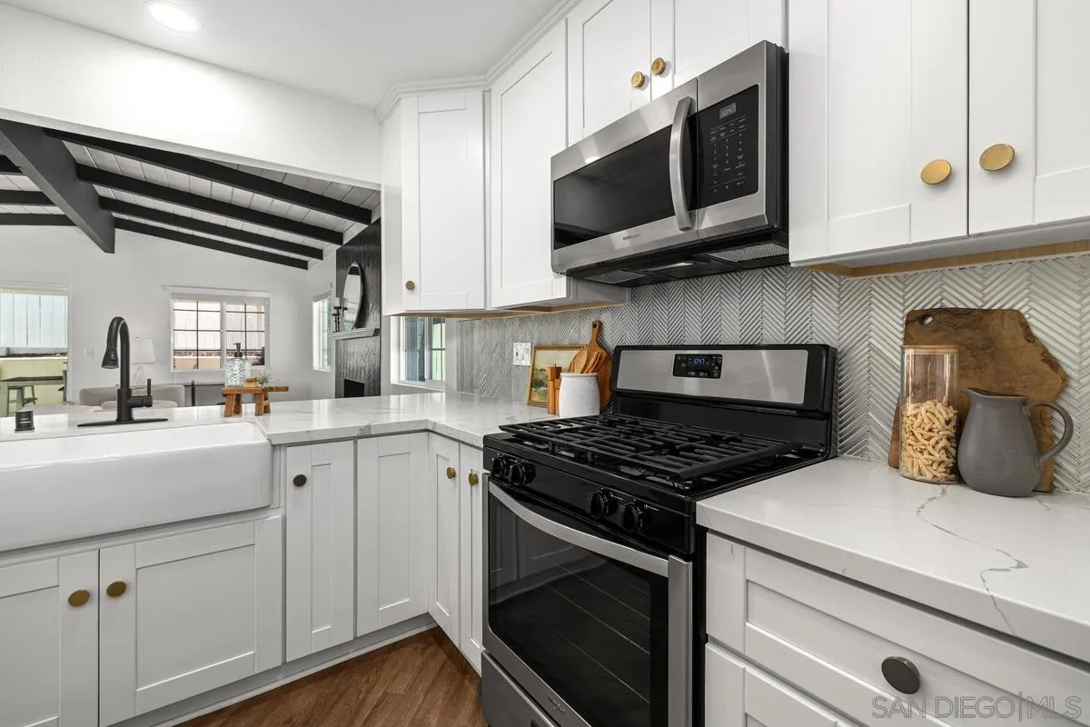 8631 Flanders, San Diego, CA, 92126