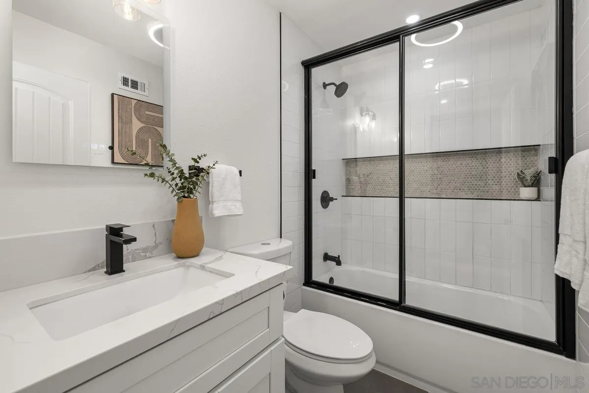 8631 Flanders, San Diego, CA, 92126