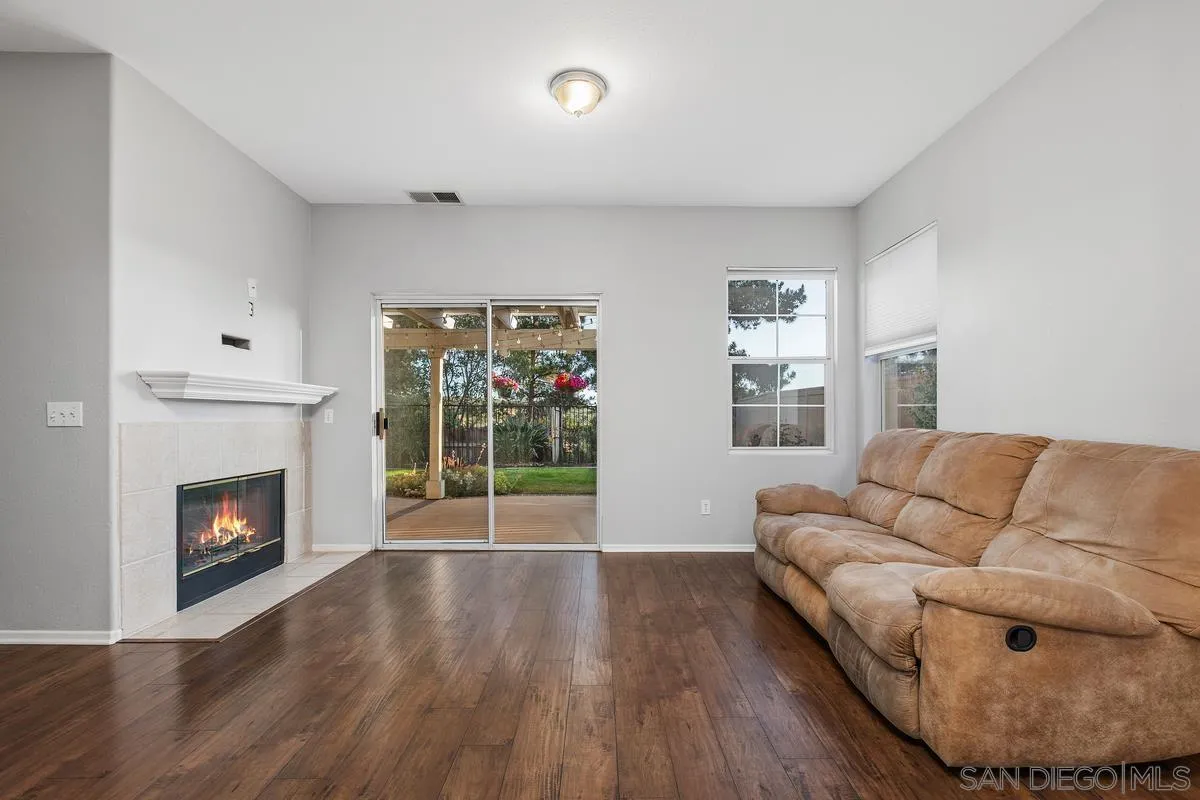 https://cdn.realtyfeed.com/cdn/127/260009043/196289046960023eab1a3060bb838f9b.webp