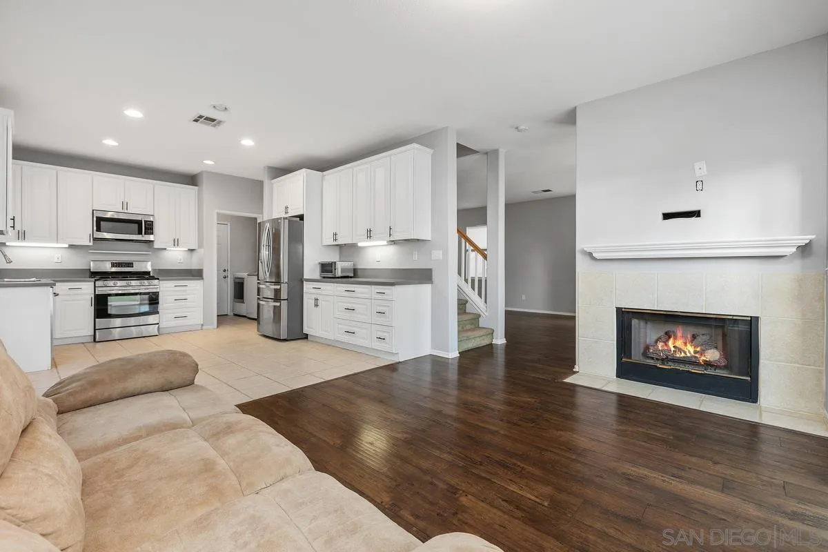 https://cdn.realtyfeed.com/cdn/127/260009043/7f31a119c7c47646965c071e60ce5a64.webp
