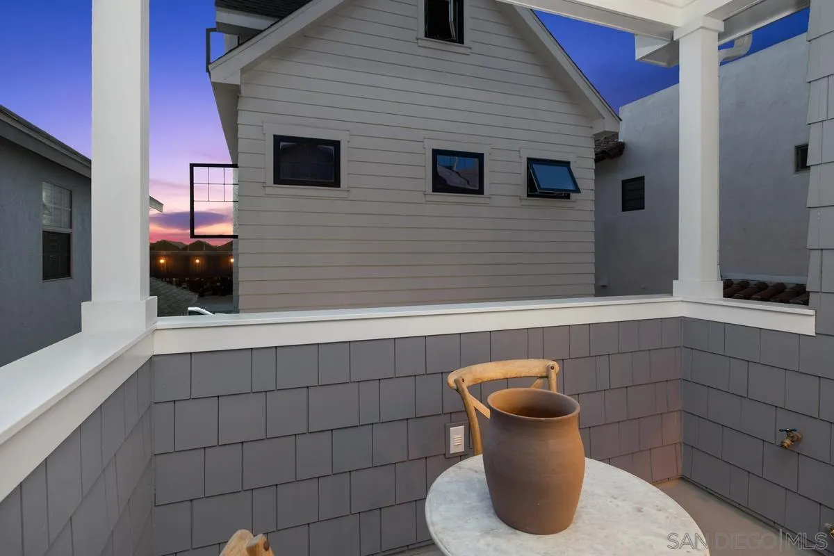 943 F Ave, Coronado, CA, 92118
