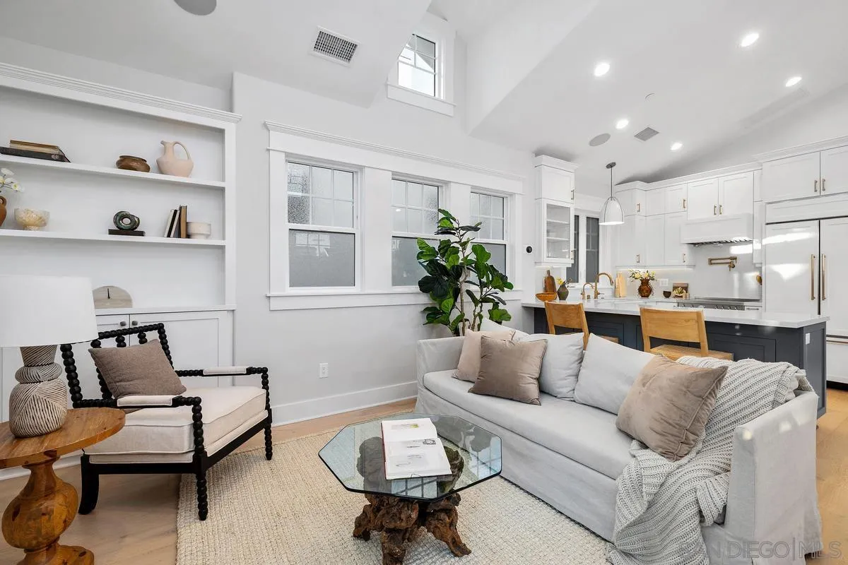 943 F Ave, Coronado, CA, 92118