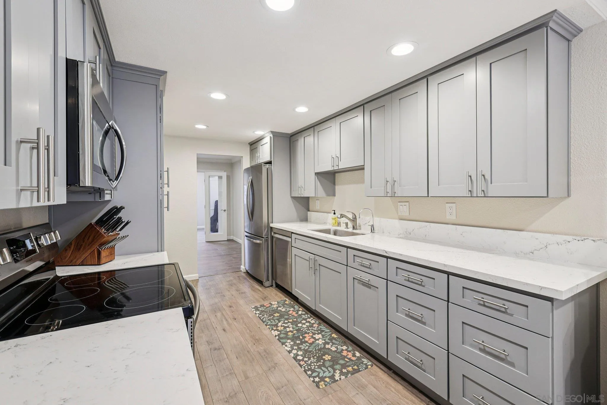 Photo #8: 260009051 Listing: Photo #8