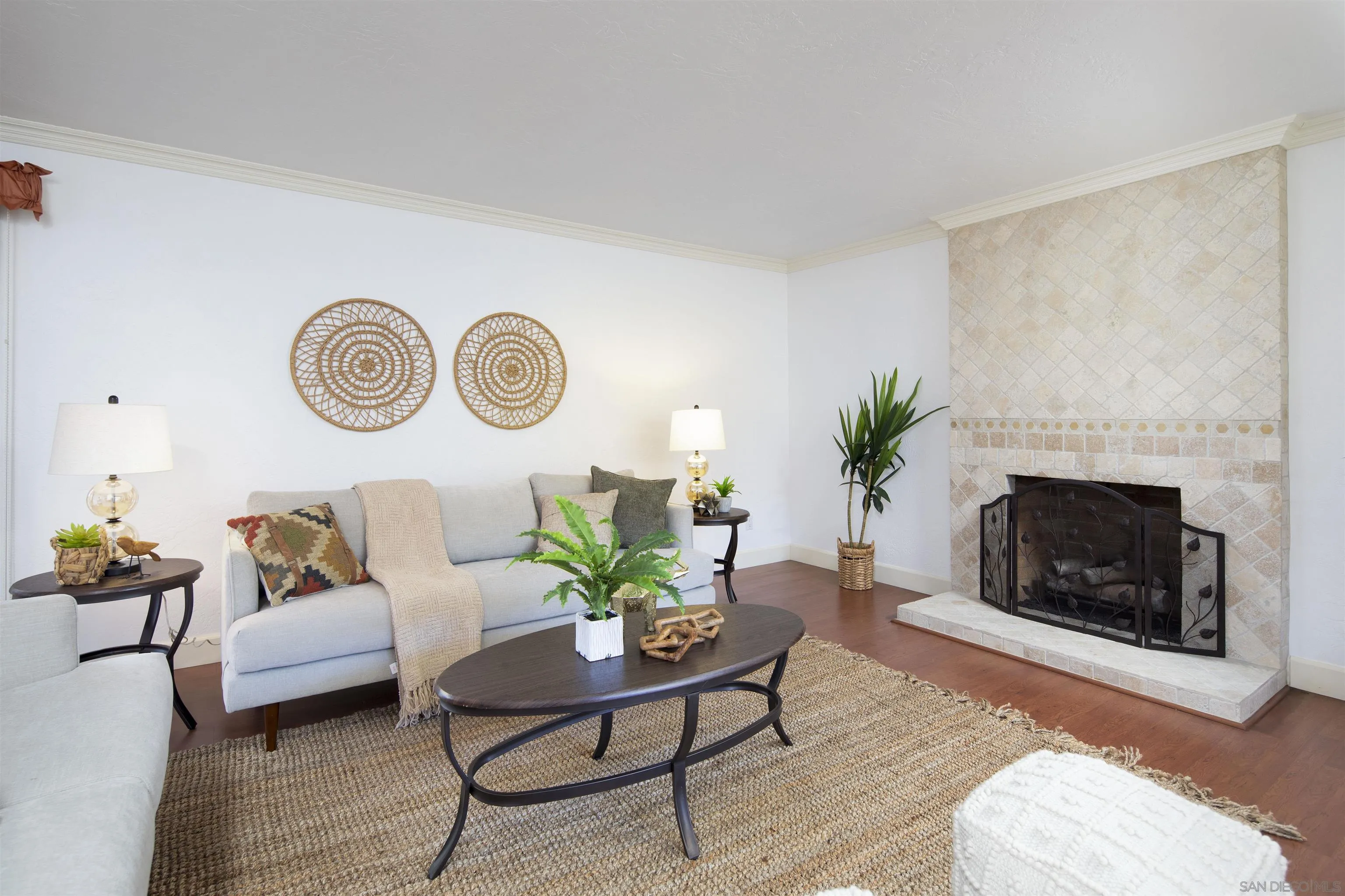 https://cdn.realtyfeed.com/cdn/127/260009052/102b32157af7a50ba74ebc9d8b801adc.webp