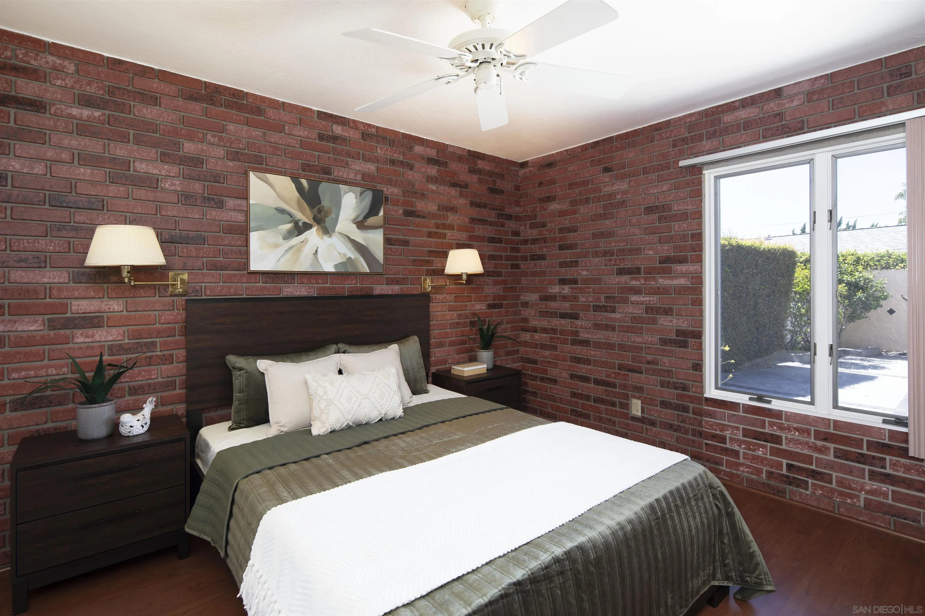 https://cdn.realtyfeed.com/cdn/127/260009052/5c42c95f1d746e18b4905ec58bc669b0.webp