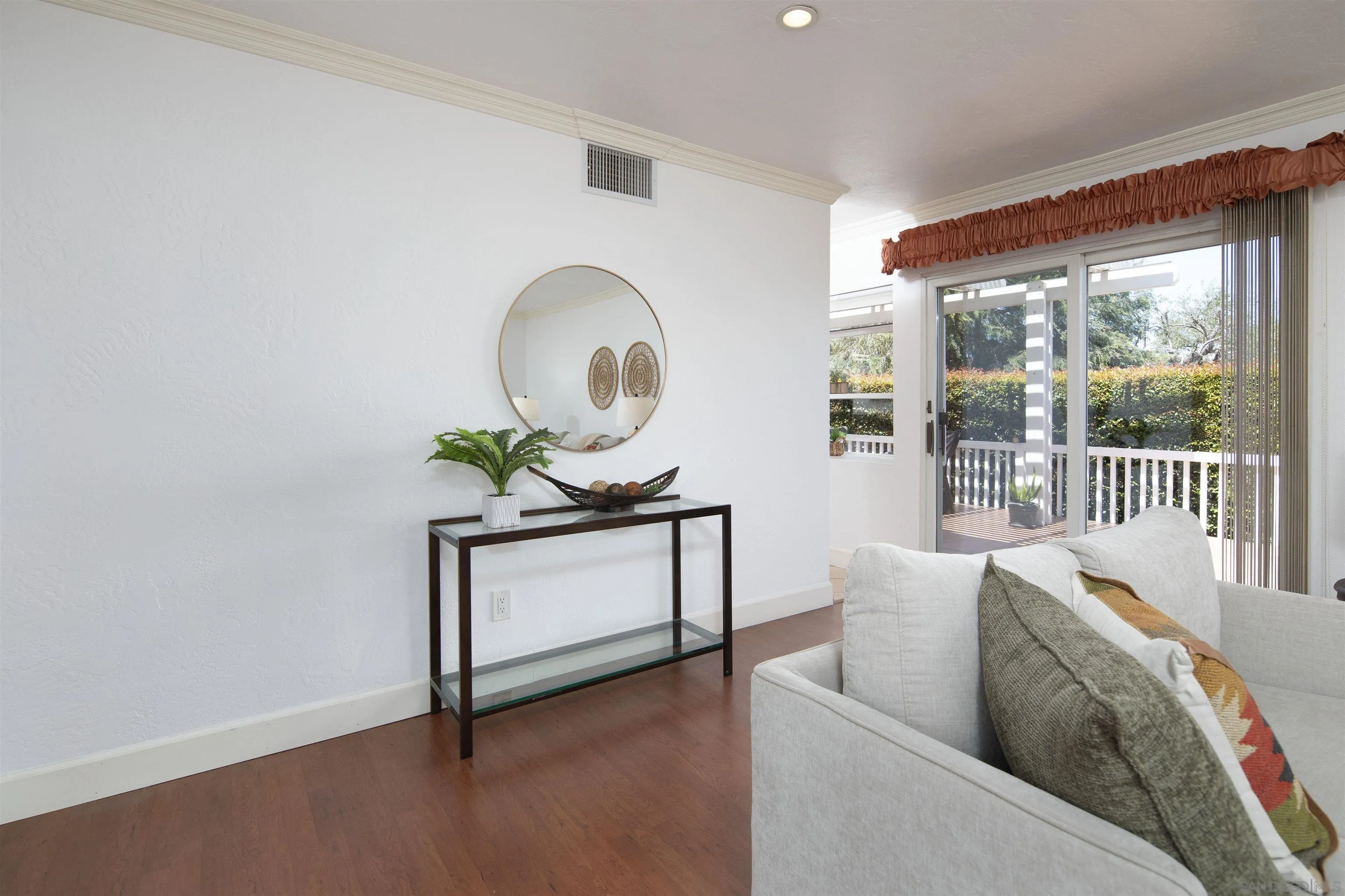 https://cdn.realtyfeed.com/cdn/127/260009052/6c252736b65065b189f37c41fb9611f9.webp