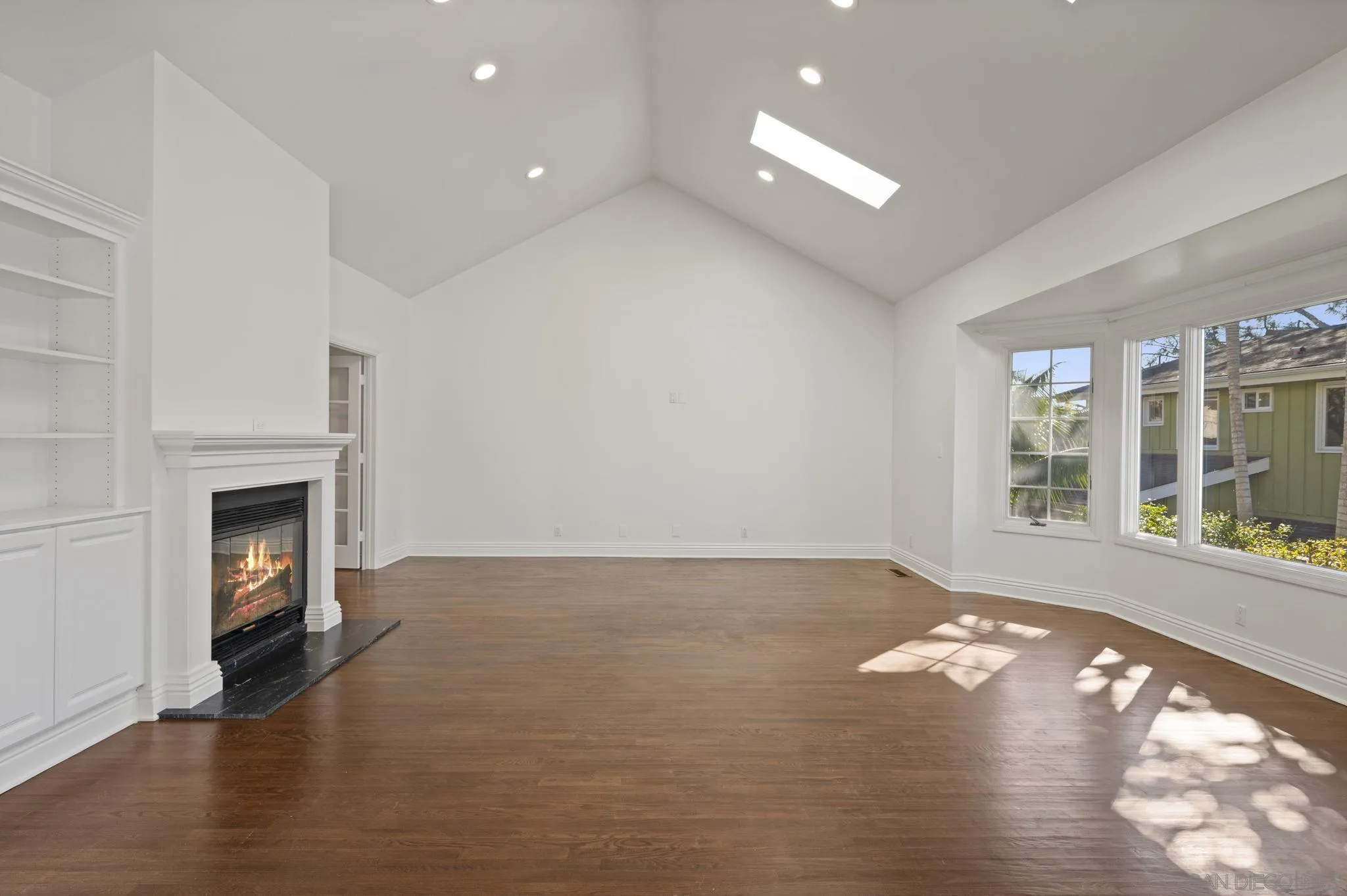 https://cdn.realtyfeed.com/cdn/127/260009056/2dcdd64ae0dfff5ebbc31fd93847da1e.webp
