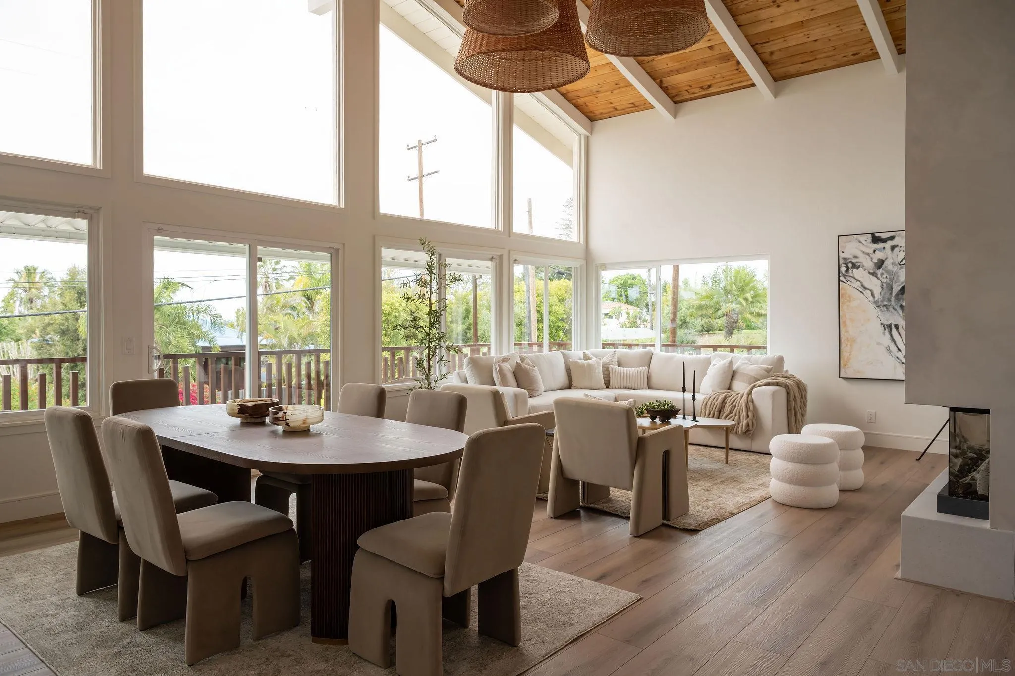 https://cdn.realtyfeed.com/cdn/127/260009059/0c0cbb74baeca1fcfe9eb24de92d3594.webp