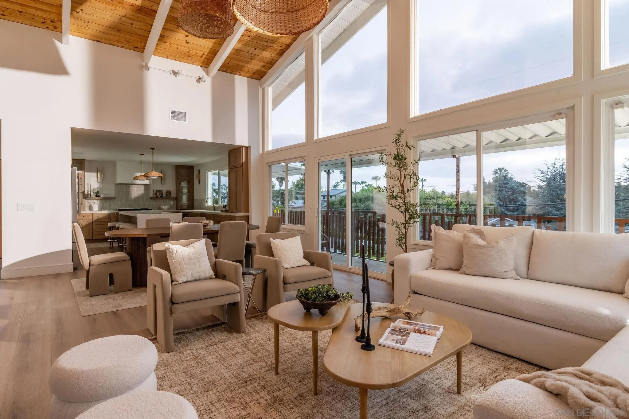 https://cdn.realtyfeed.com/cdn/127/260009059/a382952c5e541df61f6cbe4e65ff9546.webp
