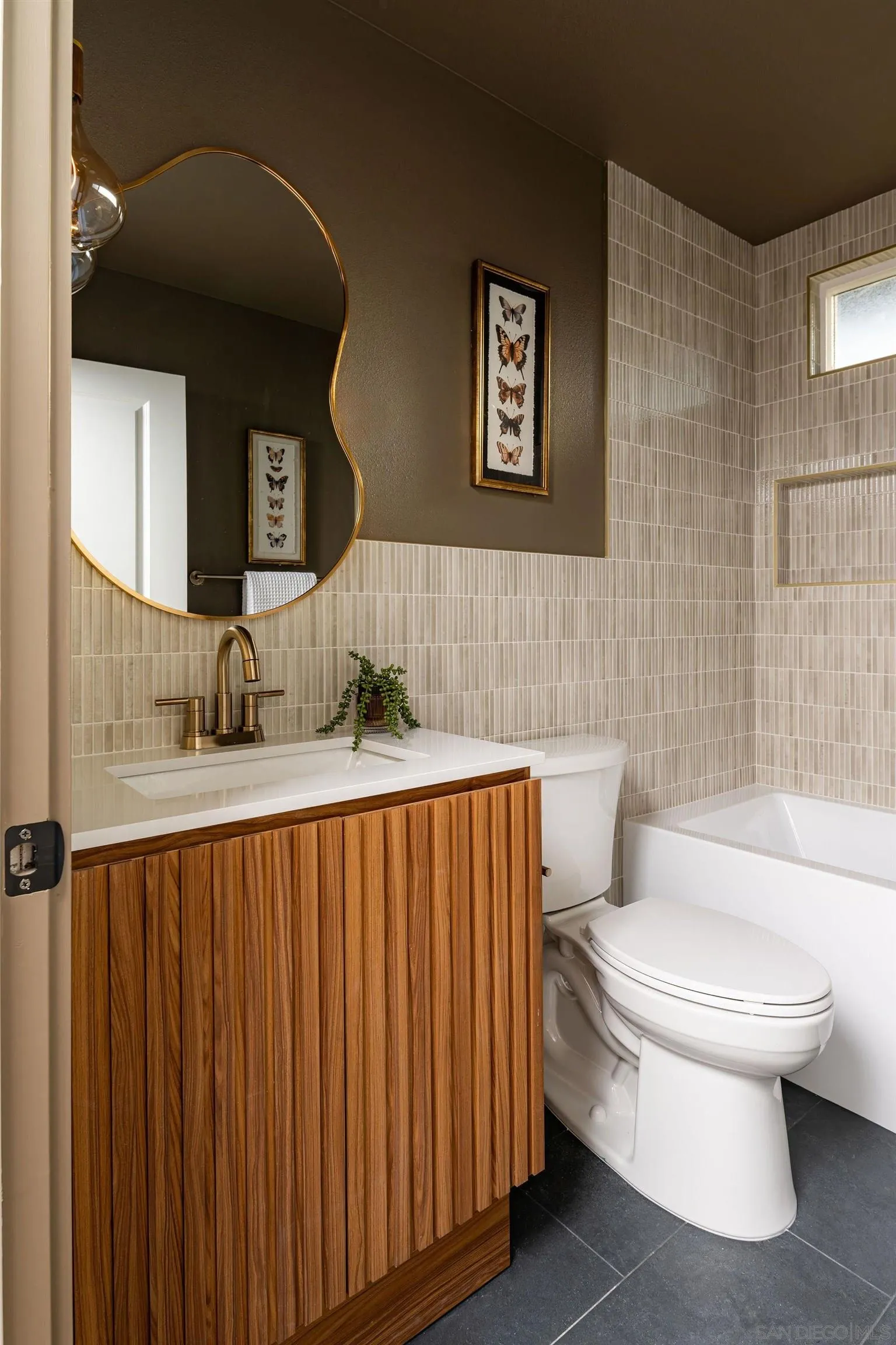 https://cdn.realtyfeed.com/cdn/127/260009059/f4616a690a8b1217c9b283a0123cfba1.webp