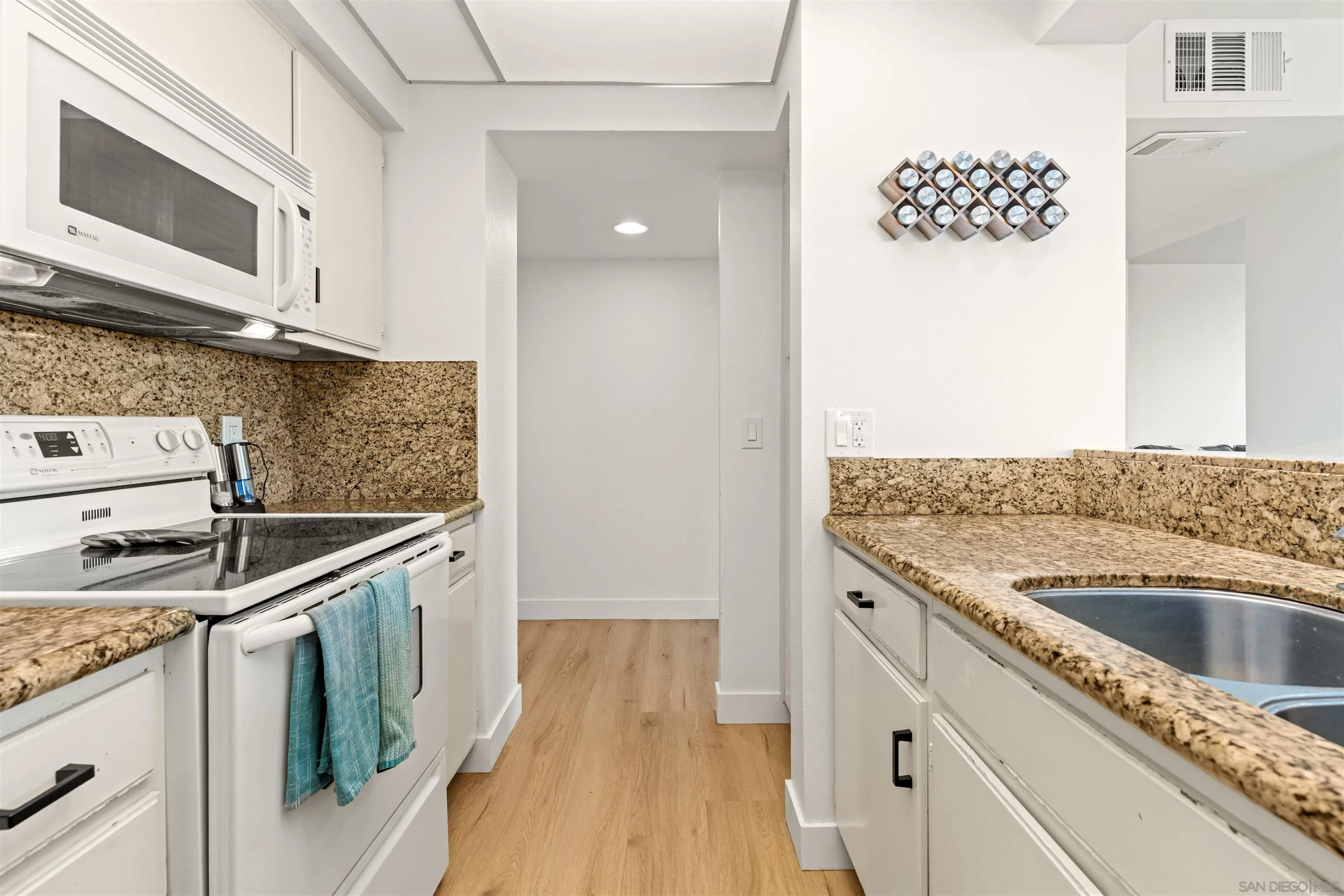 Photo #16: 260009062 Listing: Photo #16