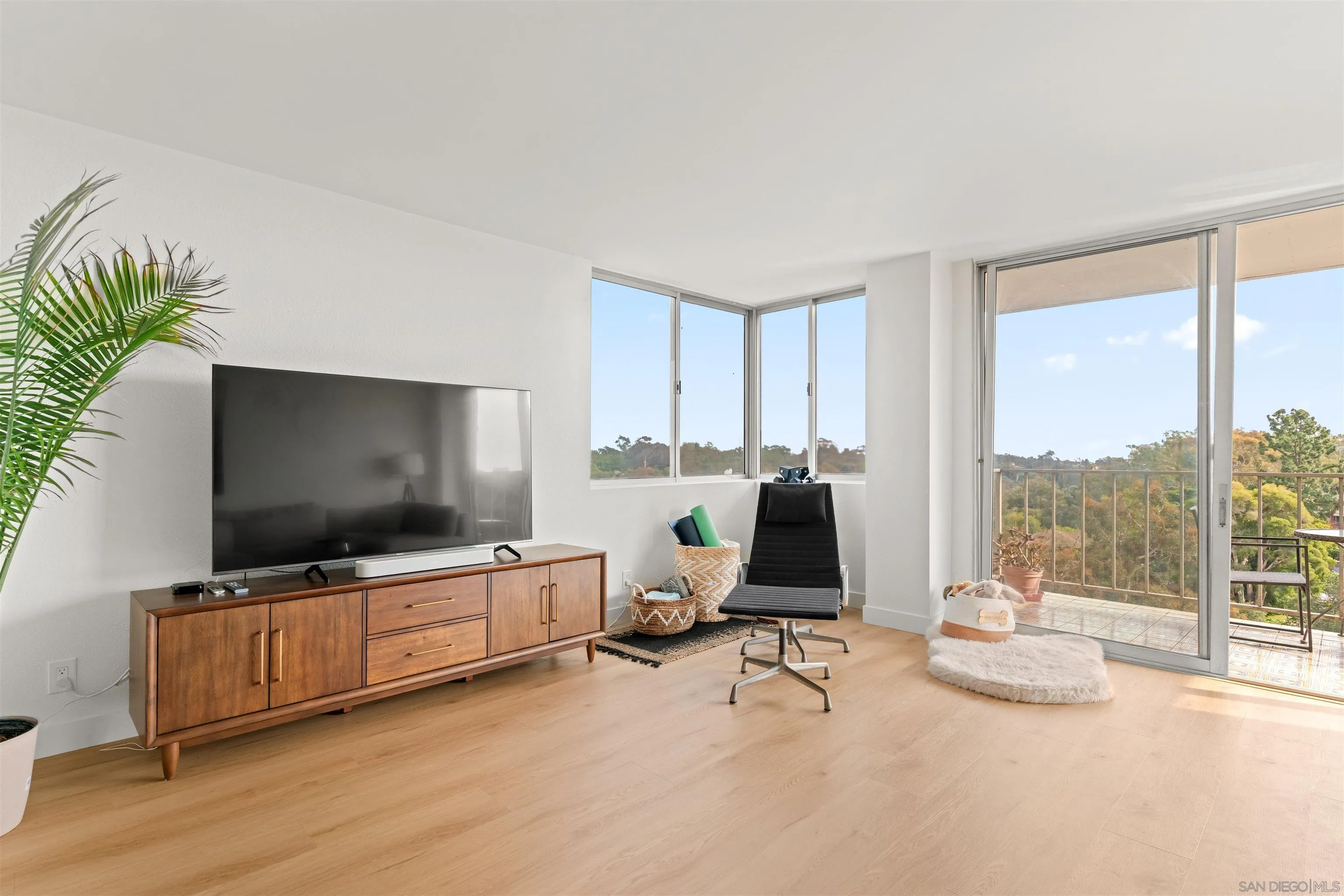 Photo #4: 260009062 Listing: Photo #4