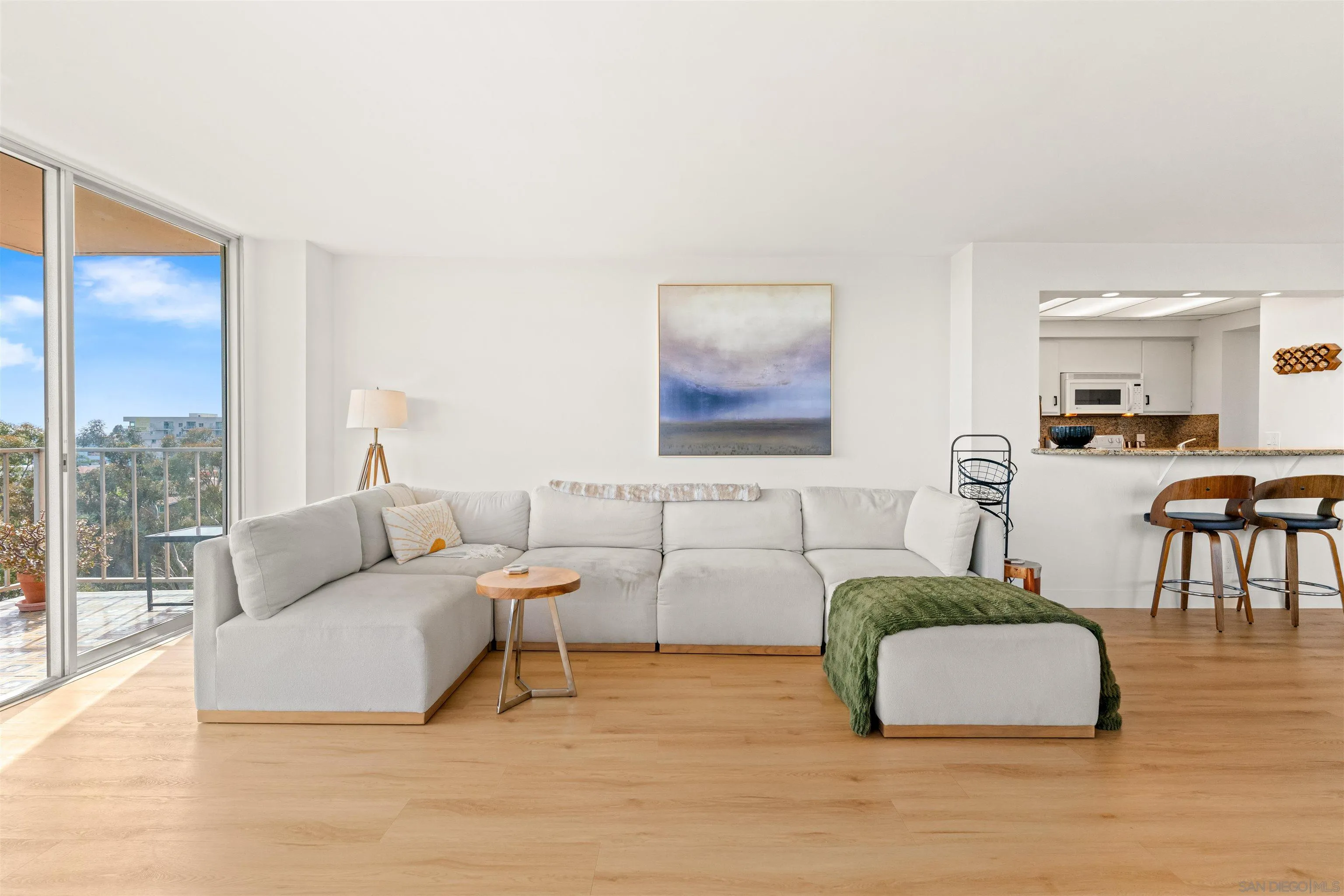 Photo #1: 260009062 Listing: Photo #1