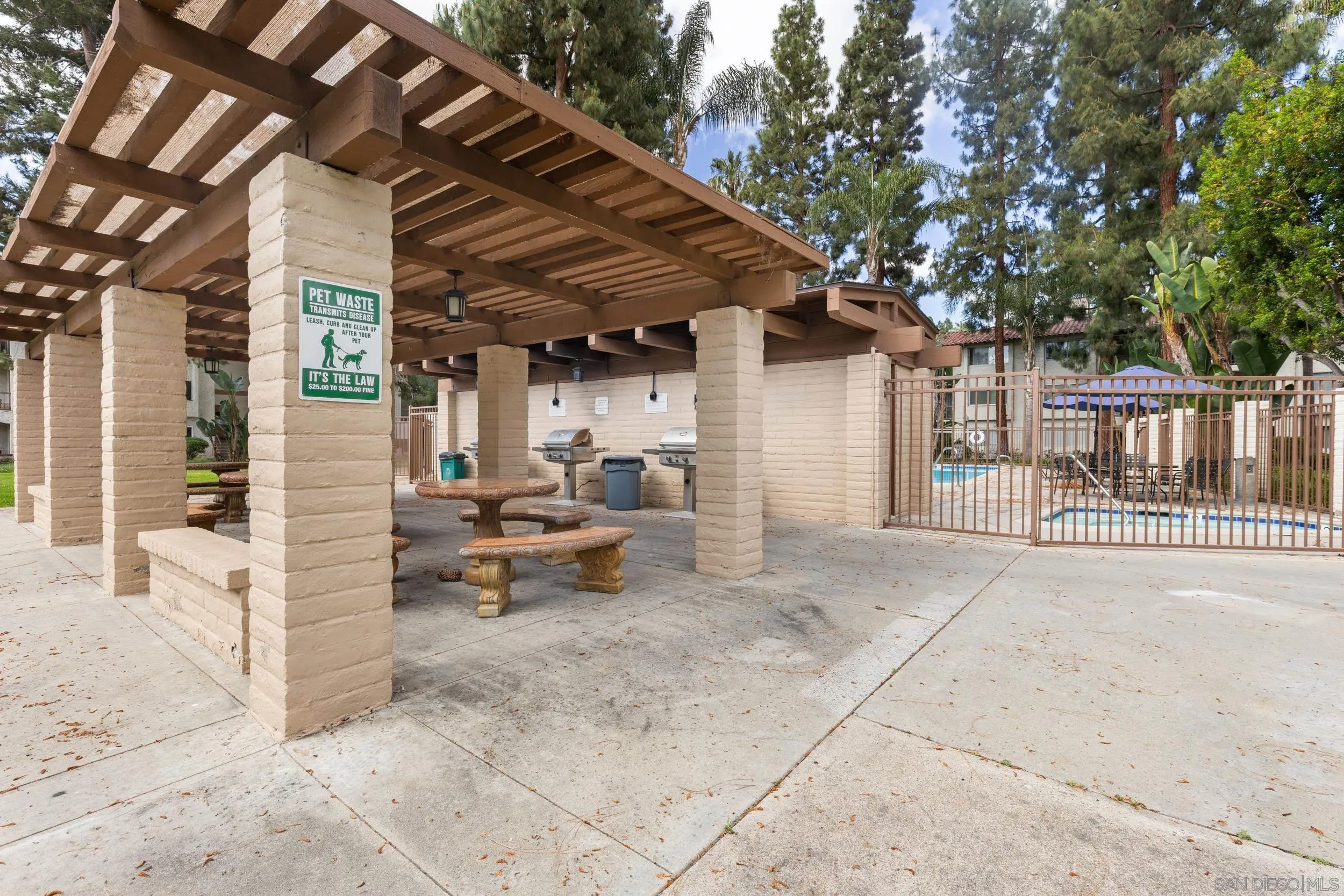 https://cdn.realtyfeed.com/cdn/127/260009068/25599ab4ac8f92d0370bc19611416ef6.webp