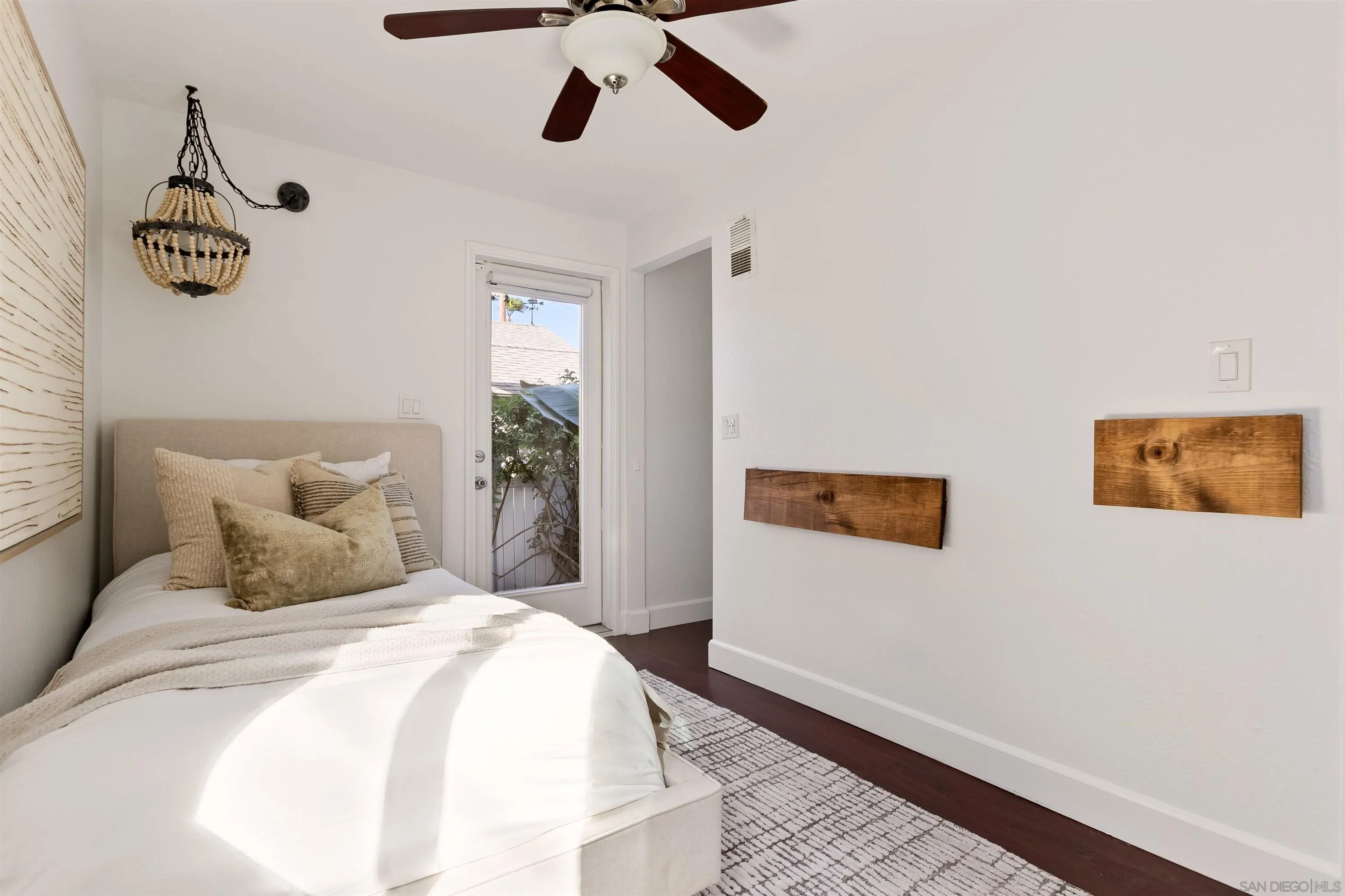 https://cdn.realtyfeed.com/cdn/127/260009070/1a387aff48e821fcdec8374d829b67d6.webp