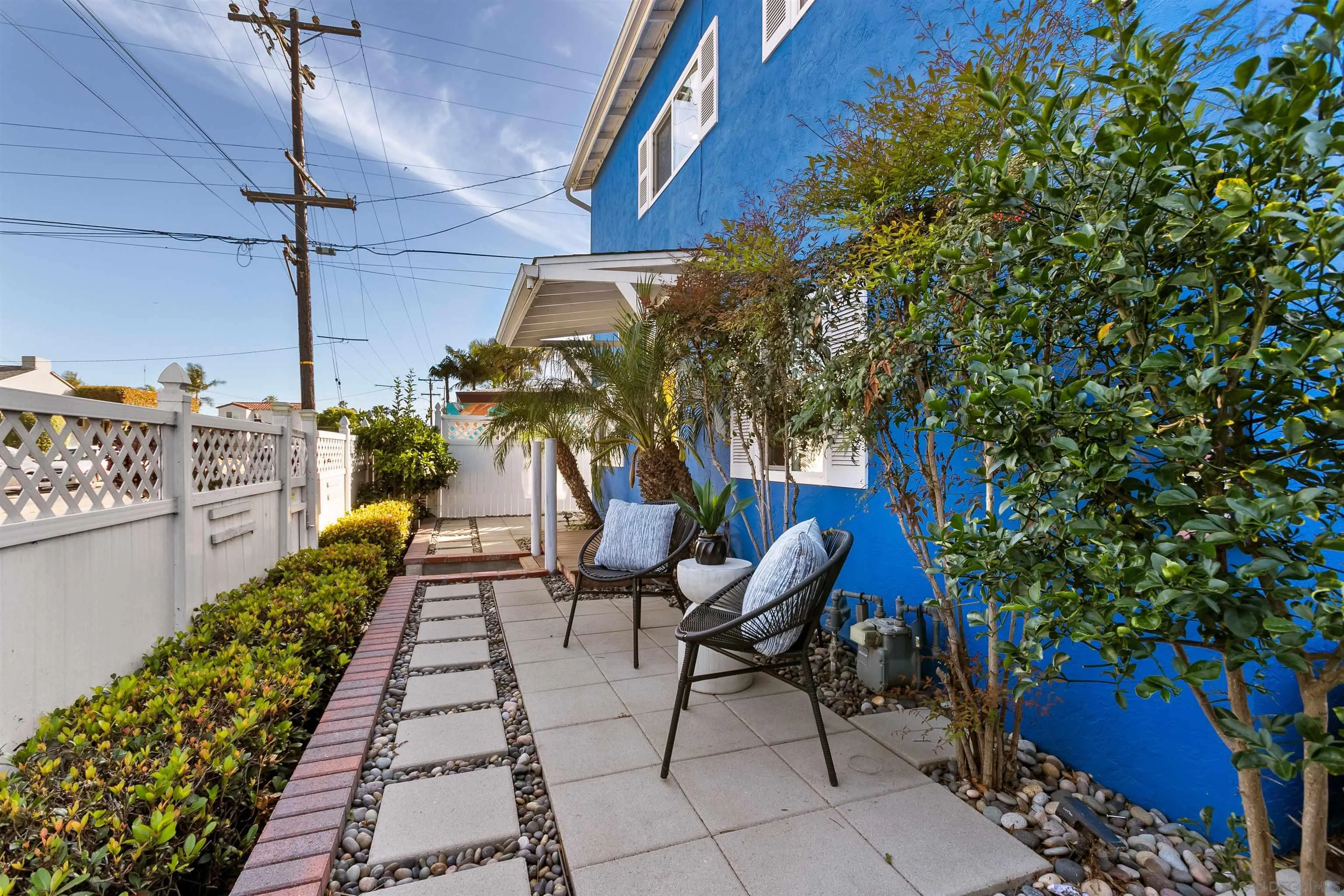 https://cdn.realtyfeed.com/cdn/127/260009070/1d6b90fe34b98e4abd9d1a110177a487.webp