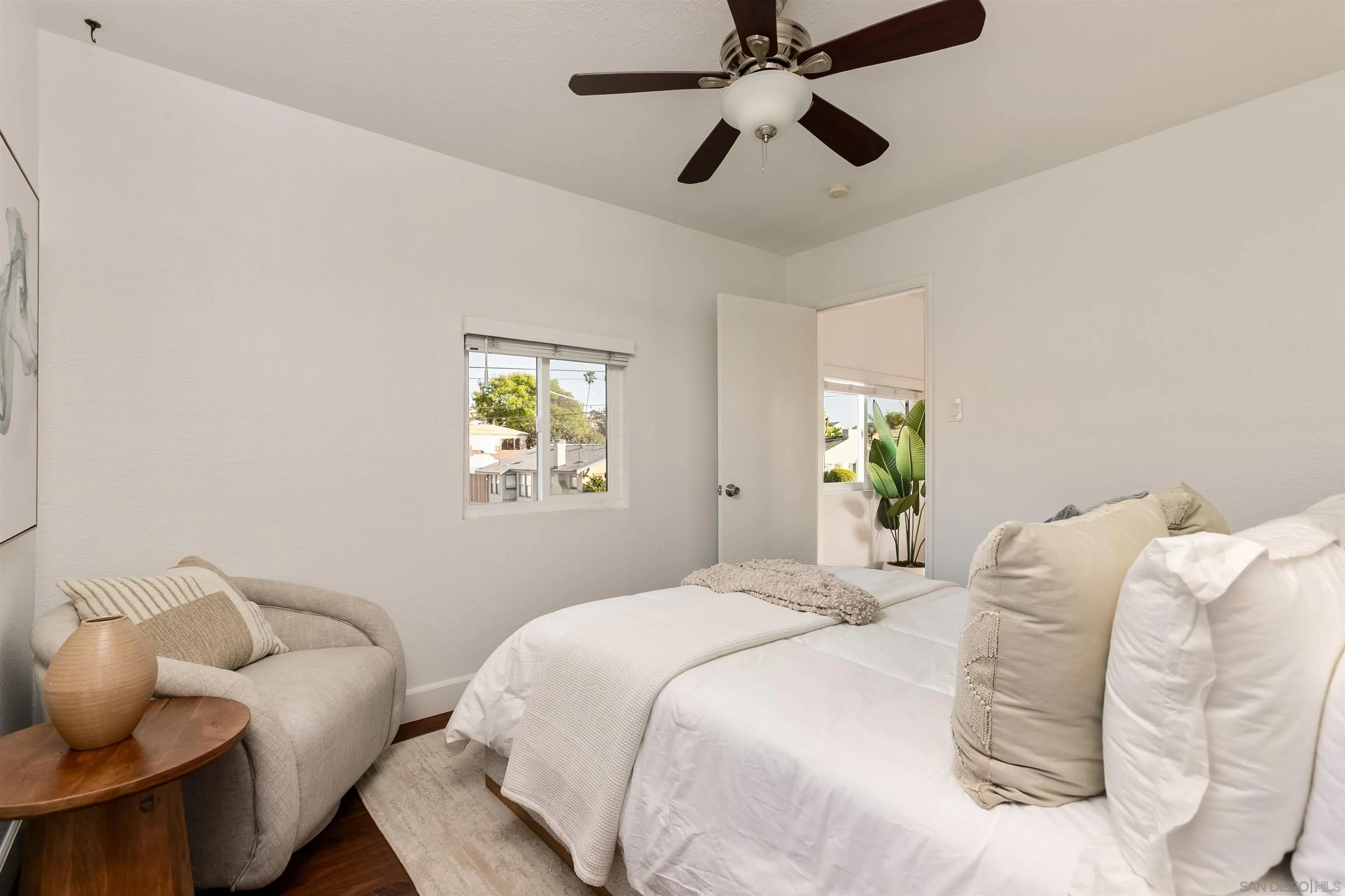 https://cdn.realtyfeed.com/cdn/127/260009070/4fb87687edb91d5c6a297eaf0aaaadef.webp