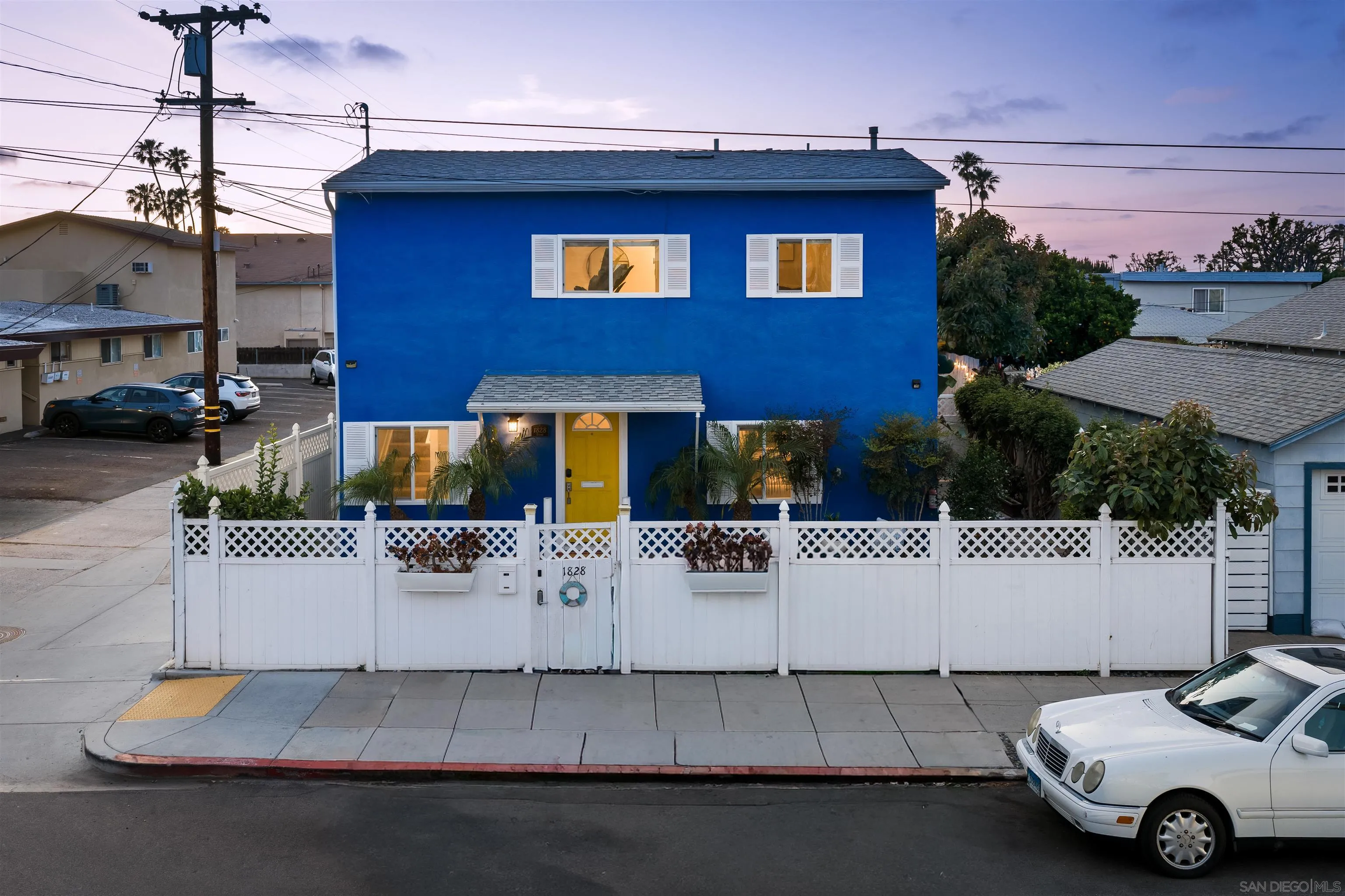 https://cdn.realtyfeed.com/cdn/127/260009070/808c0cc6b1294da4a566390fa278b1e5.webp