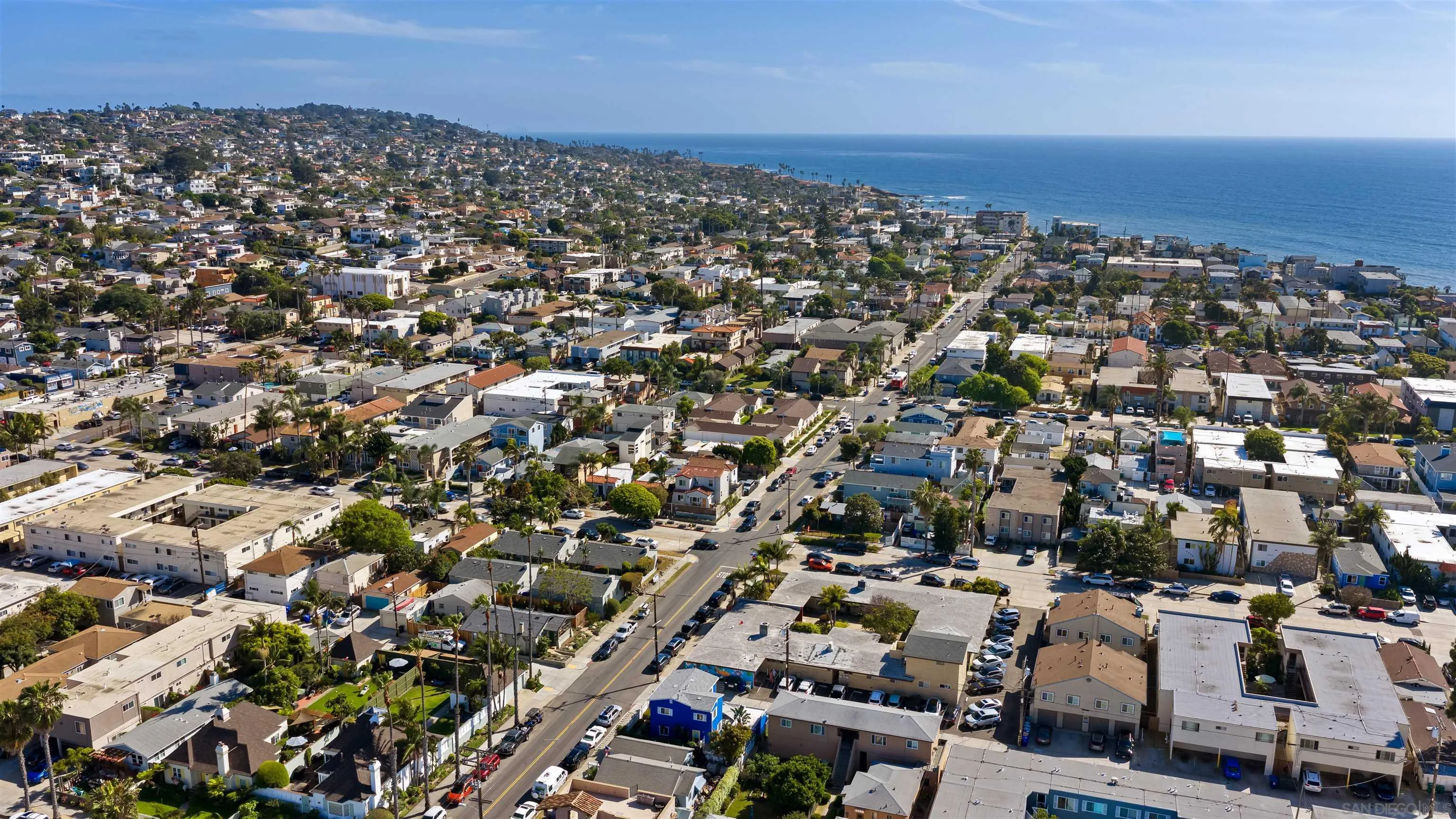 https://cdn.realtyfeed.com/cdn/127/260009070/ccbe1c2584eb4f5b3339d80d559deb63.webp