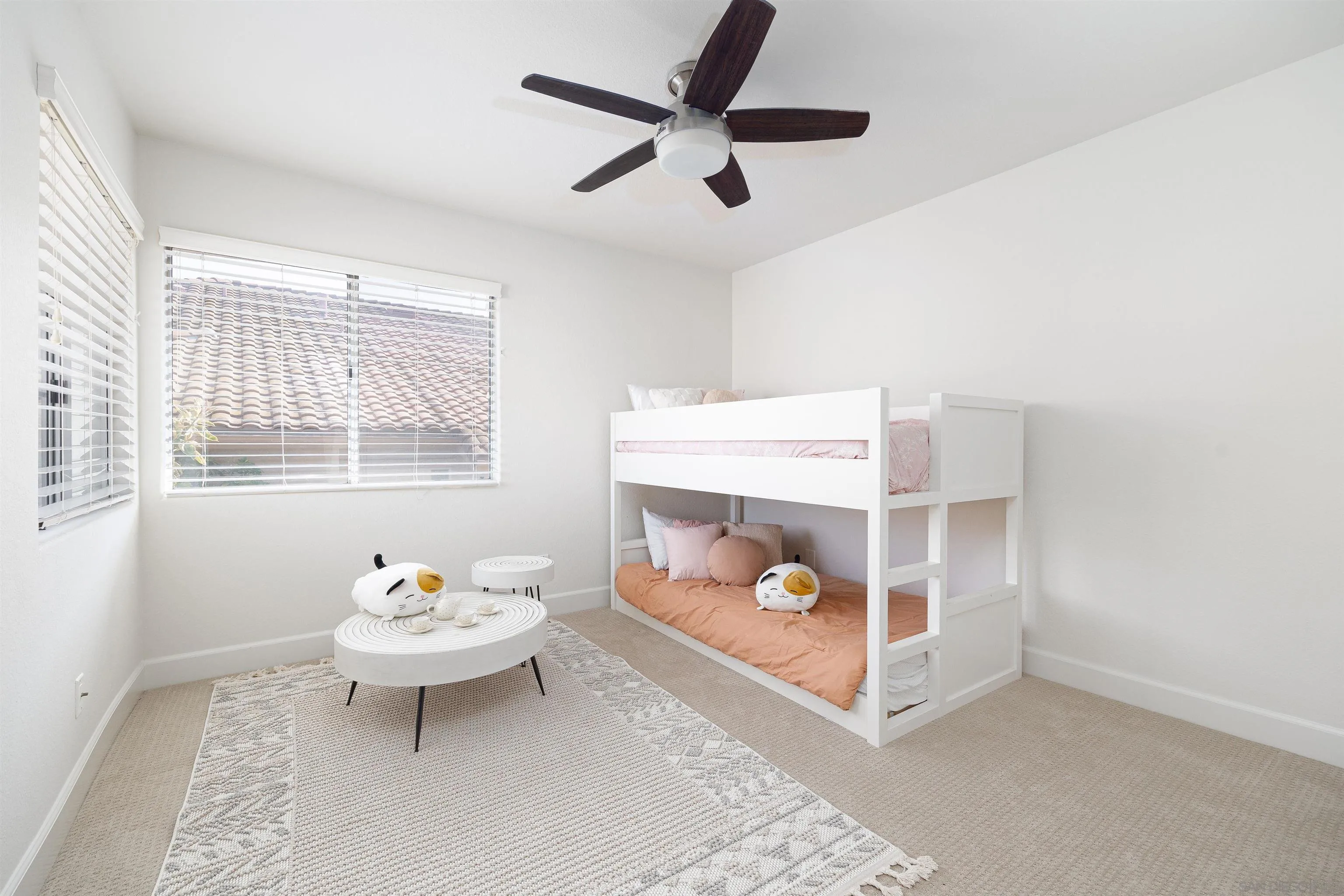 https://cdn.realtyfeed.com/cdn/127/260009072/dc88642d03795f0d58ded3767e3b87ef.webp