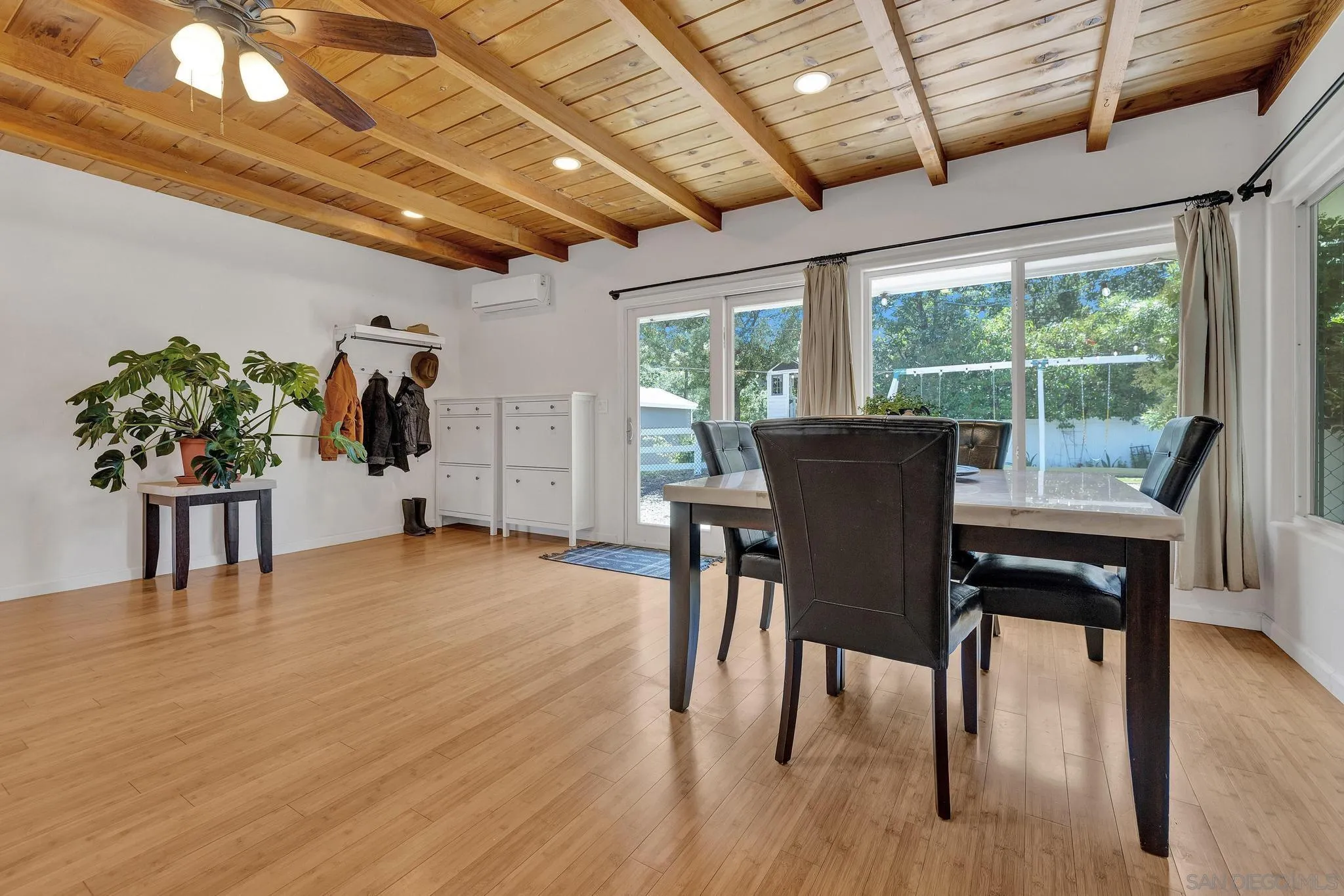 https://cdn.realtyfeed.com/cdn/127/260009073/afb61051058bbb9d89327bd1031c1551.webp