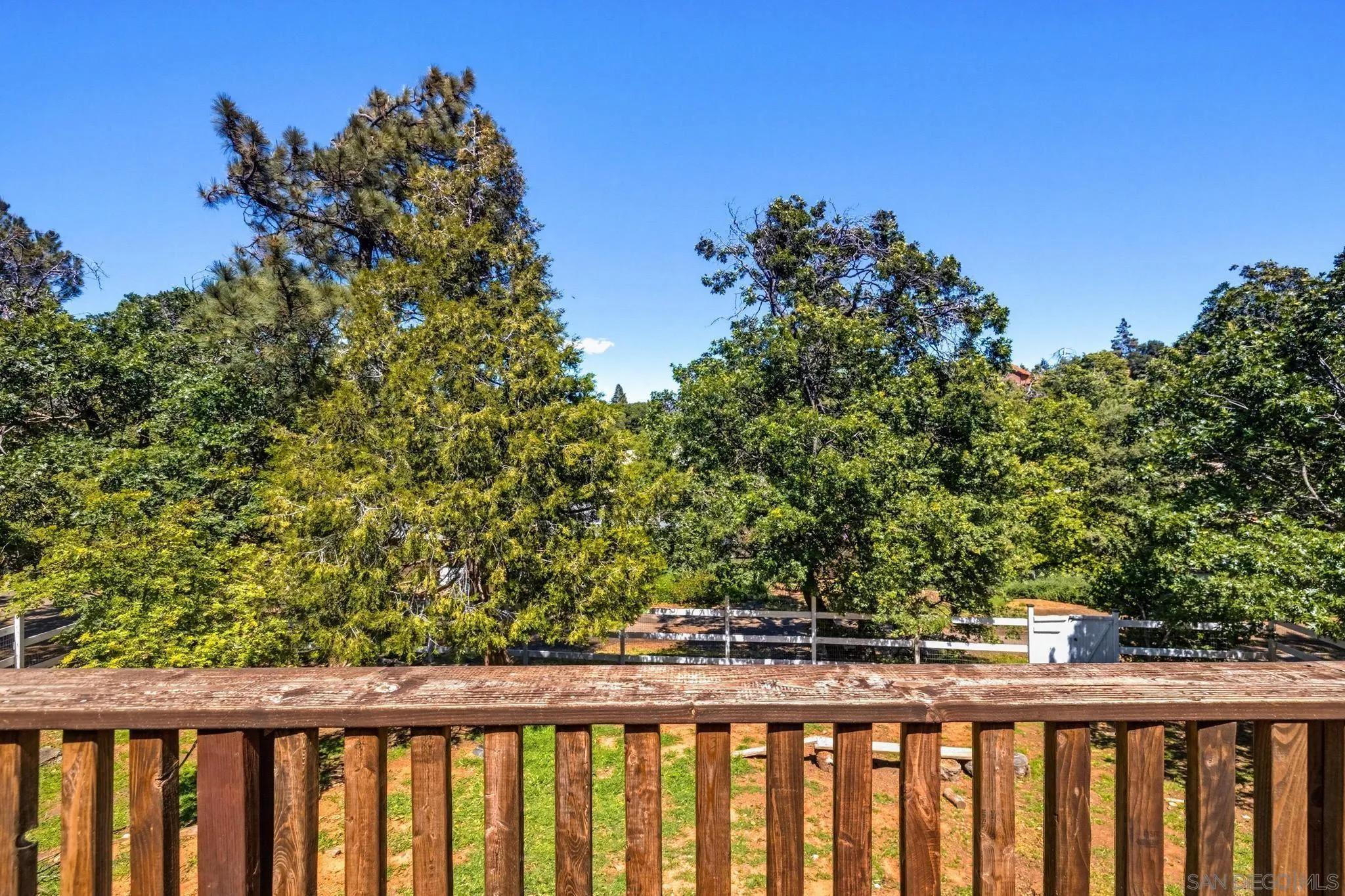https://cdn.realtyfeed.com/cdn/127/260009073/c2ee8327825bb15ec441cb6f5f578184.webp