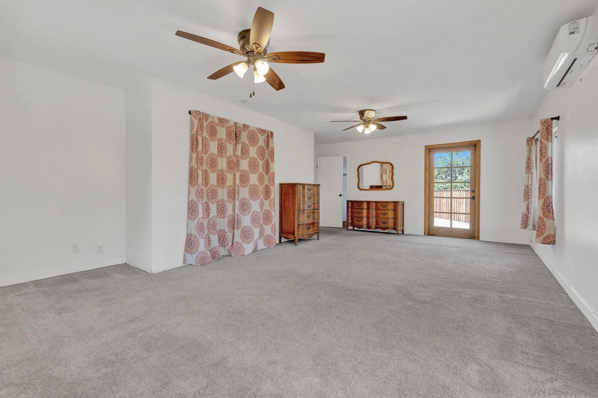 https://cdn.realtyfeed.com/cdn/127/260009073/ff4a7864b3124f25c0094fef30667876.webp