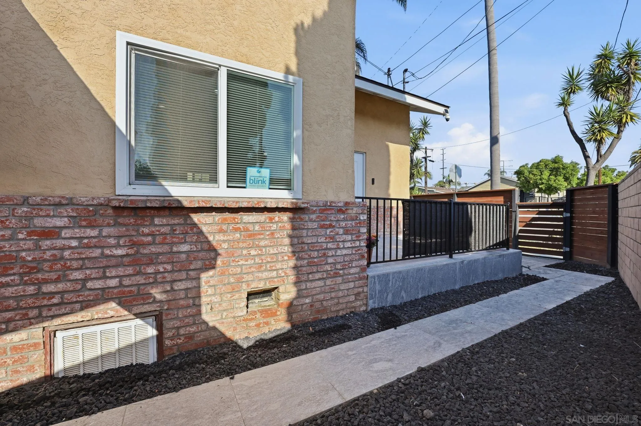 https://cdn.realtyfeed.com/cdn/127/260009075/1ee0d3e6f5f50d8bfb01e80b85591063.webp